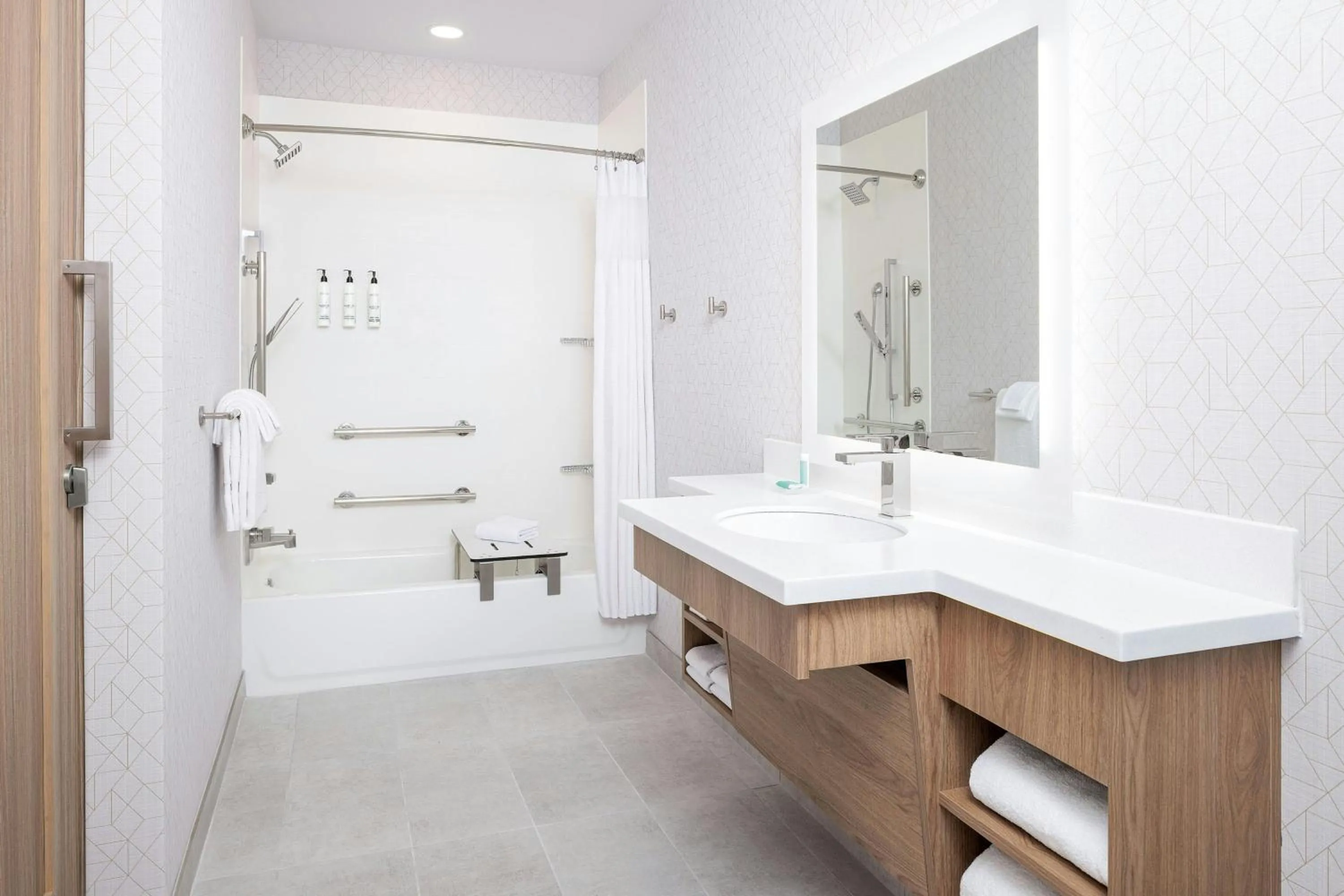 Bathroom in SpringHill Suites by Marriott Atlanta Covington