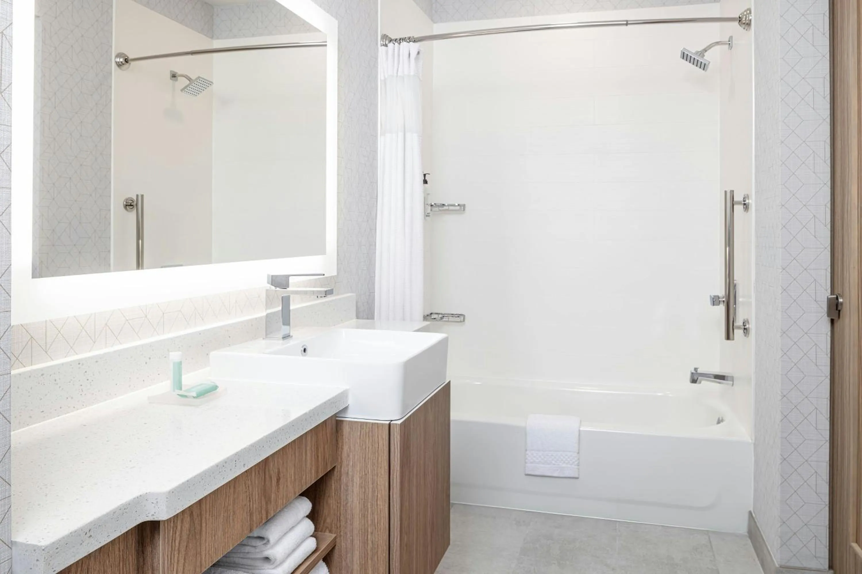 Bathroom in SpringHill Suites by Marriott Atlanta Covington