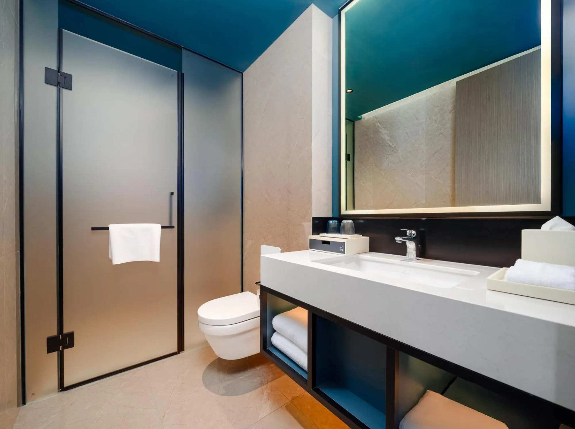 Toilet in Novotel Kunming Yunjin