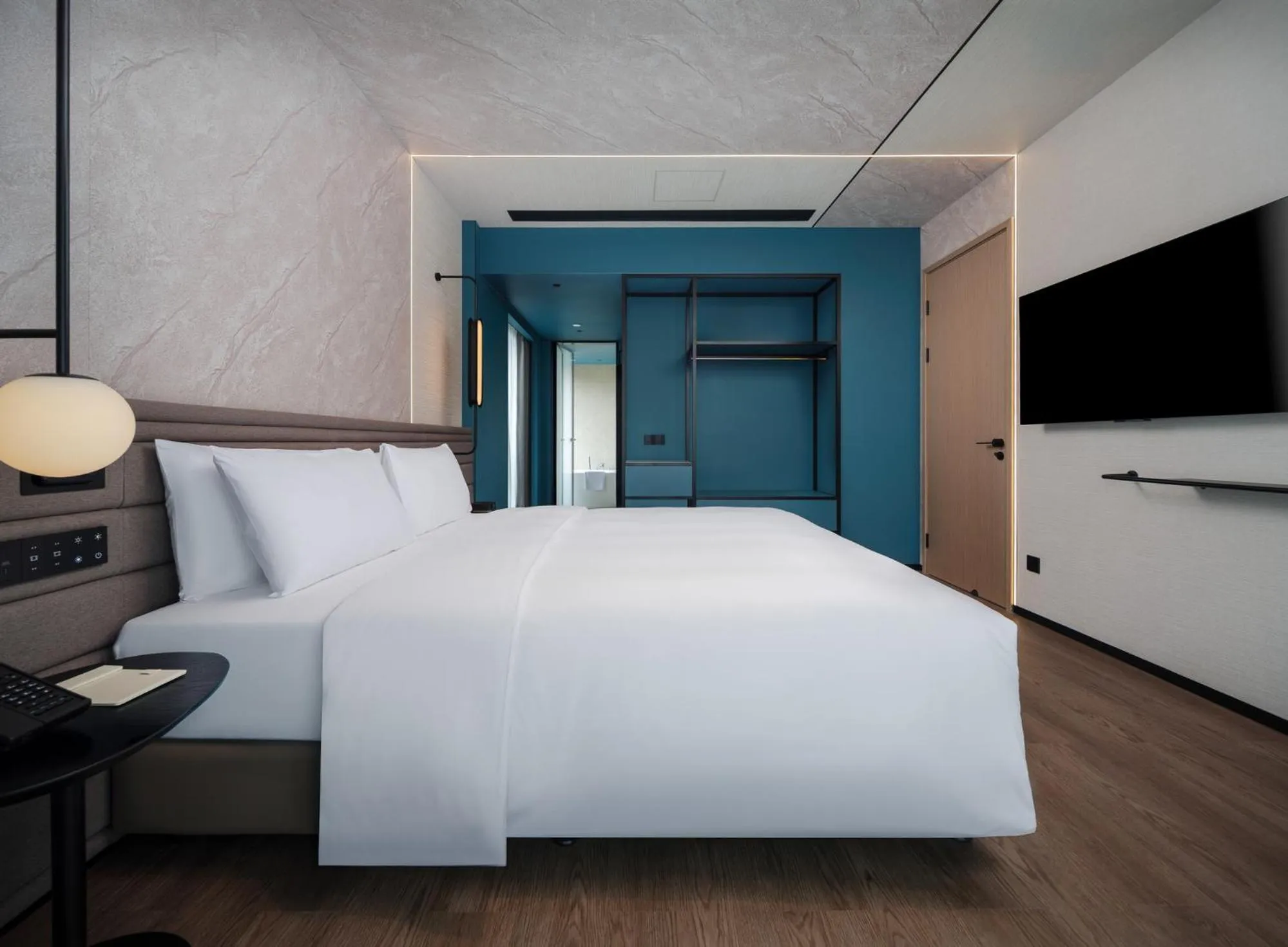 Bedroom, Bed in Novotel Kunming Yunjin