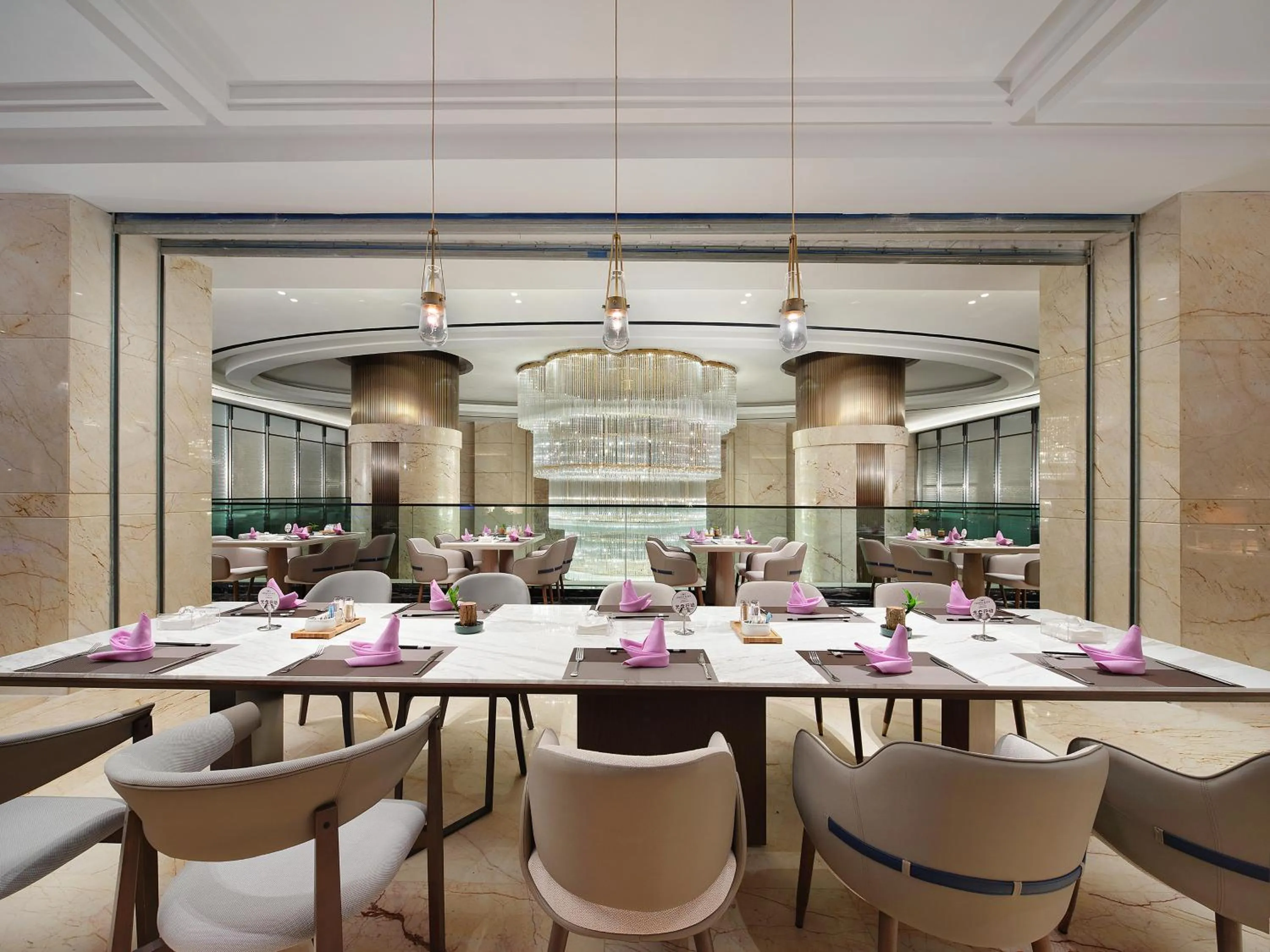 Restaurant/places to eat in Crowne Plaza Dujiangyan by IHG