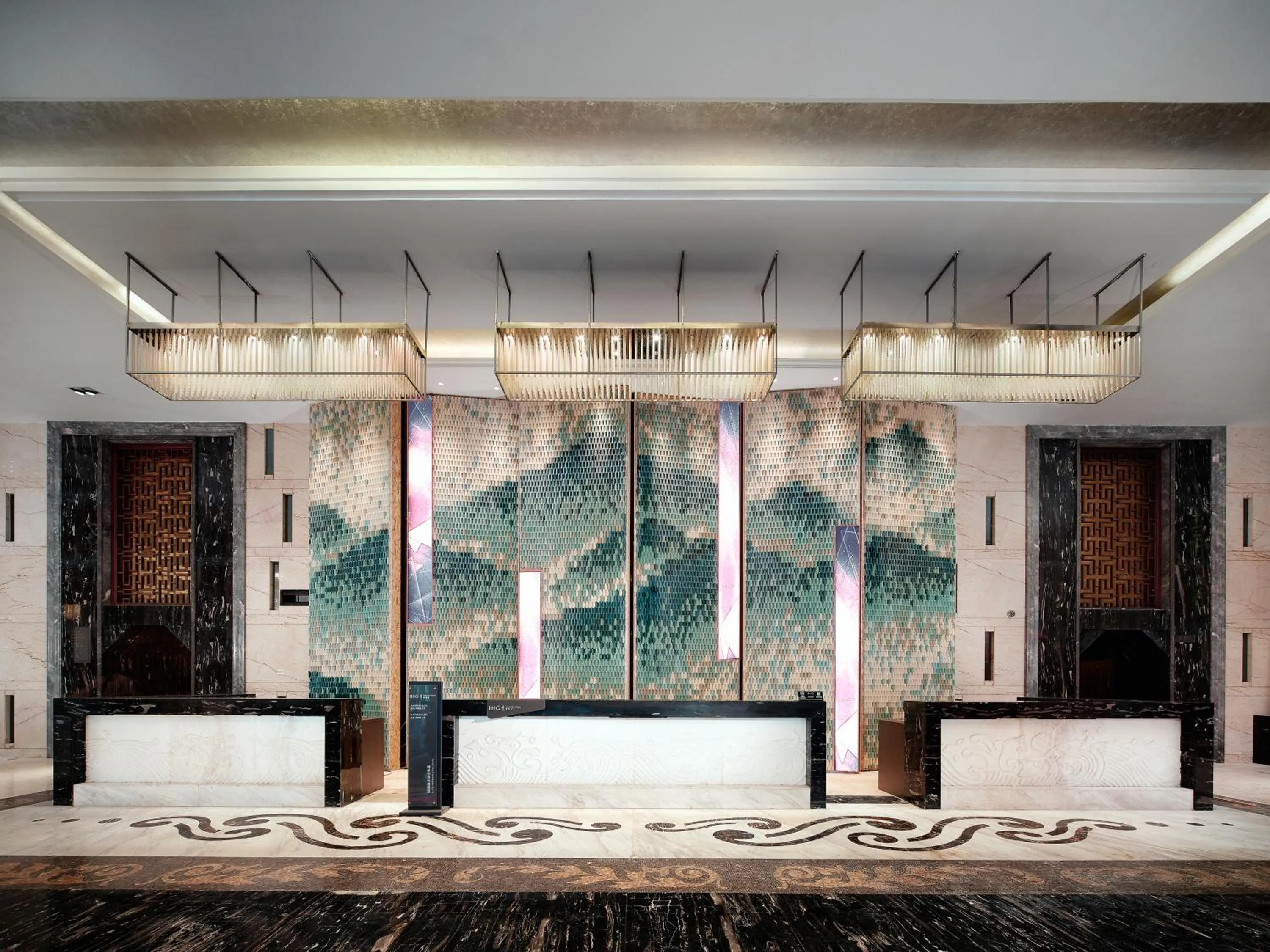 Lobby or reception in Crowne Plaza Dujiangyan by IHG