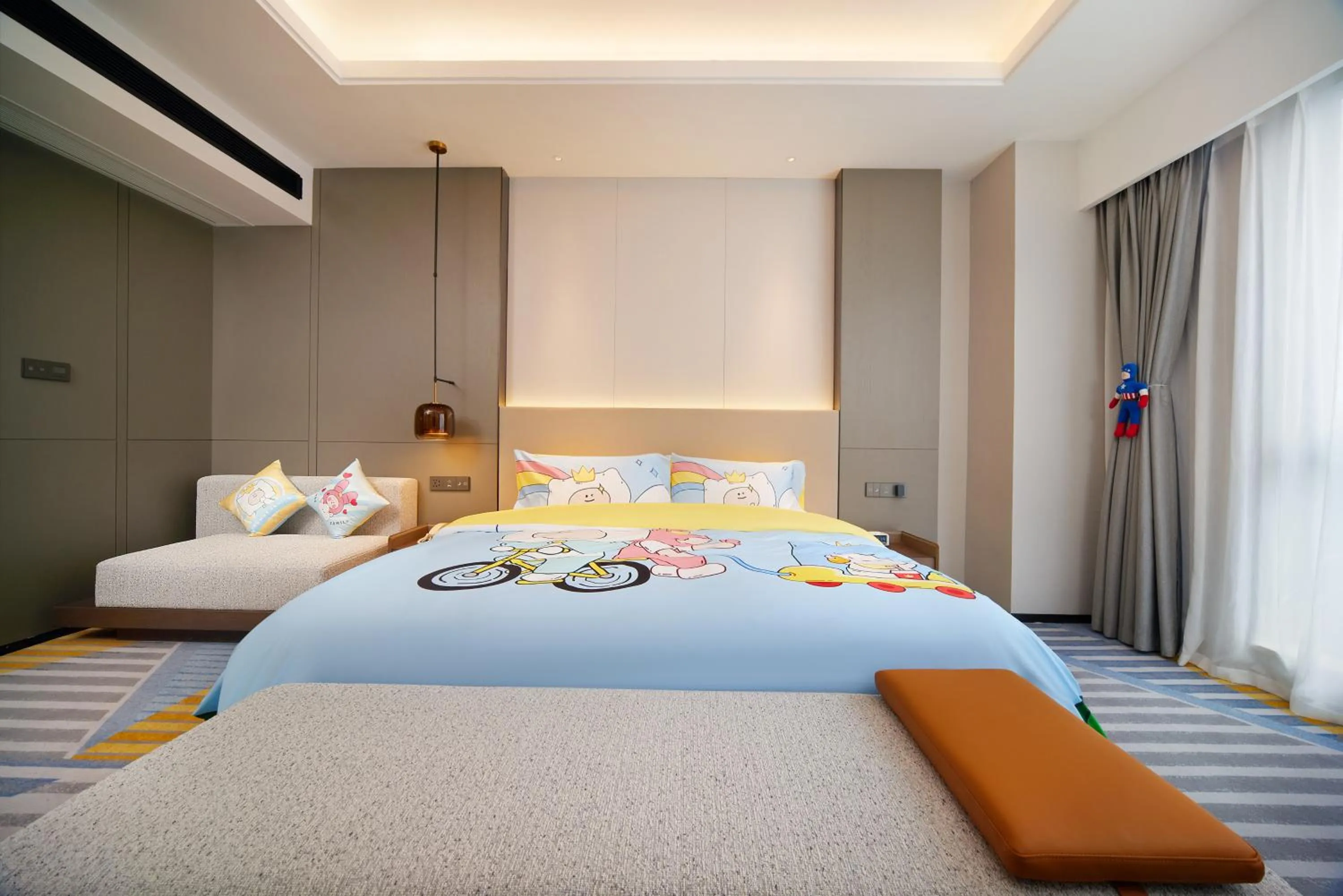 Bedroom, Bed in Crowne Plaza Dujiangyan by IHG