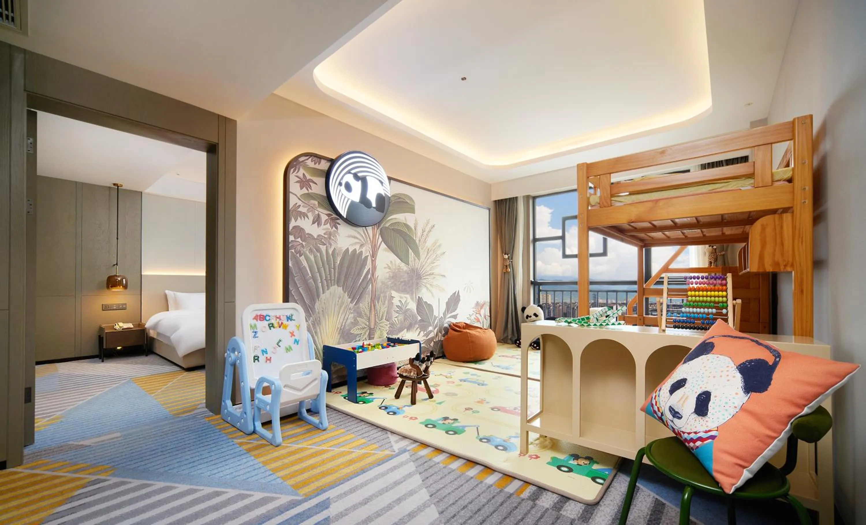 Living room, Bed in Crowne Plaza Dujiangyan by IHG