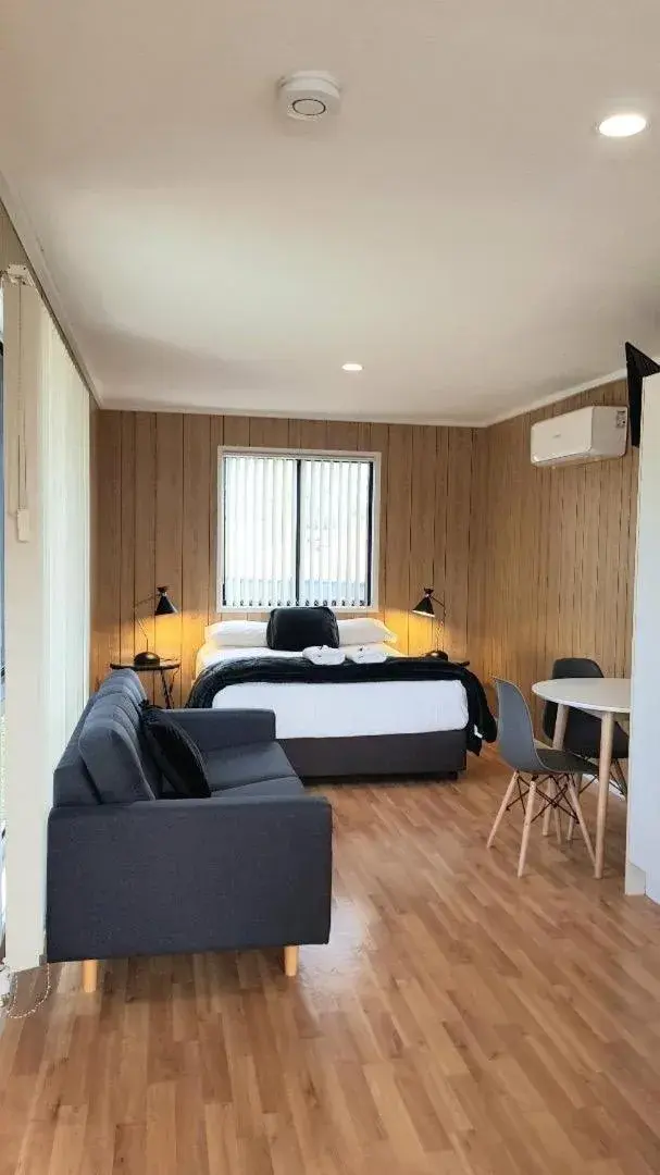 Budget Studio - Shared Bathroom in Tasman Holiday Parks - Fraser Coast Budget Studio - Shared Bathroom in Tasman Holiday Parks - Fraser Coast