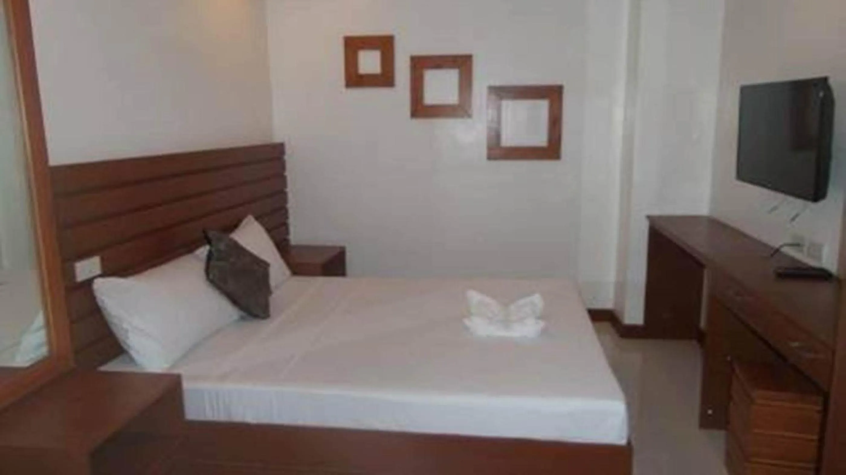 Bed in Abozza Resort