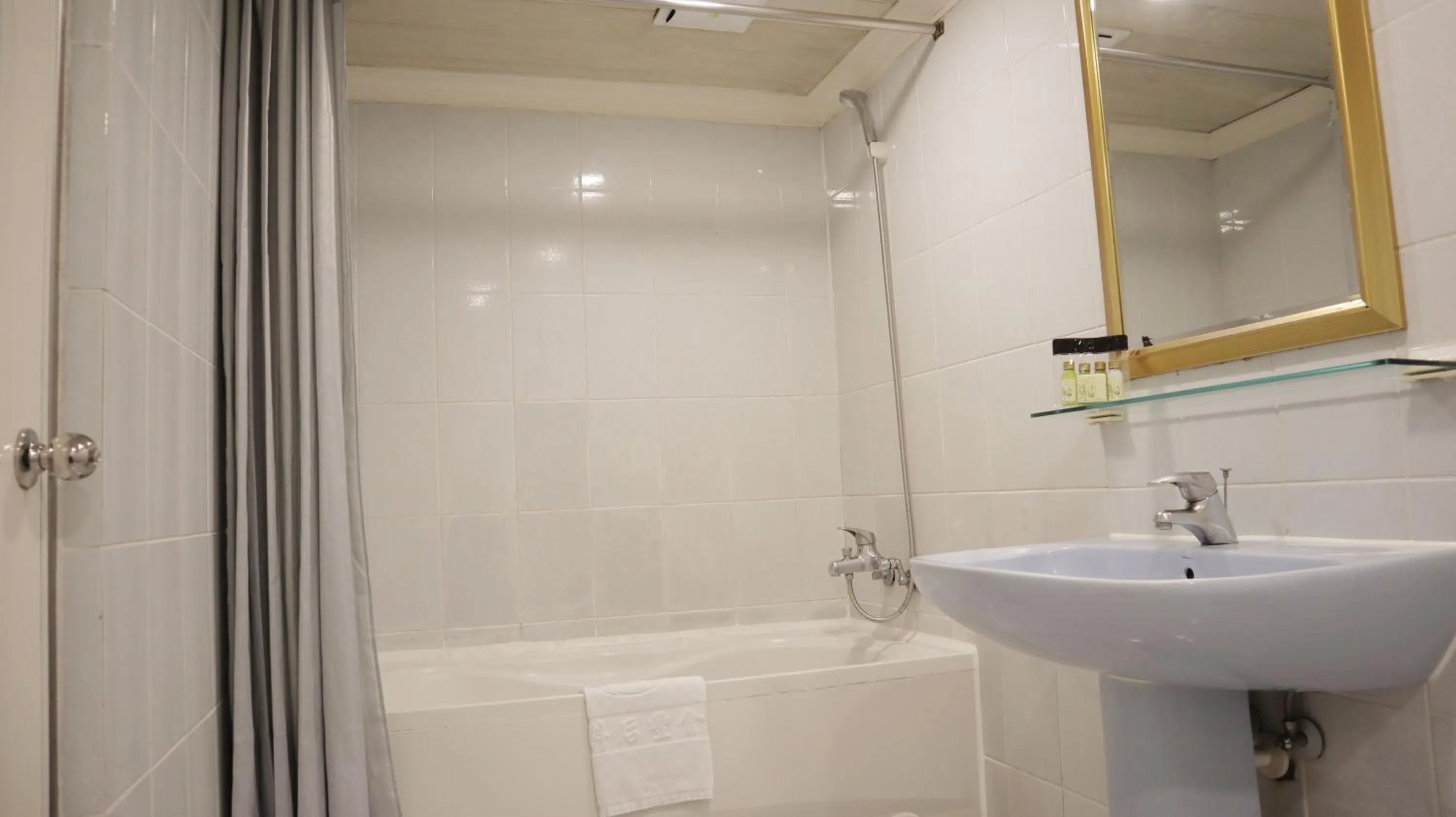 Bathroom in Ho Fong Business Stay