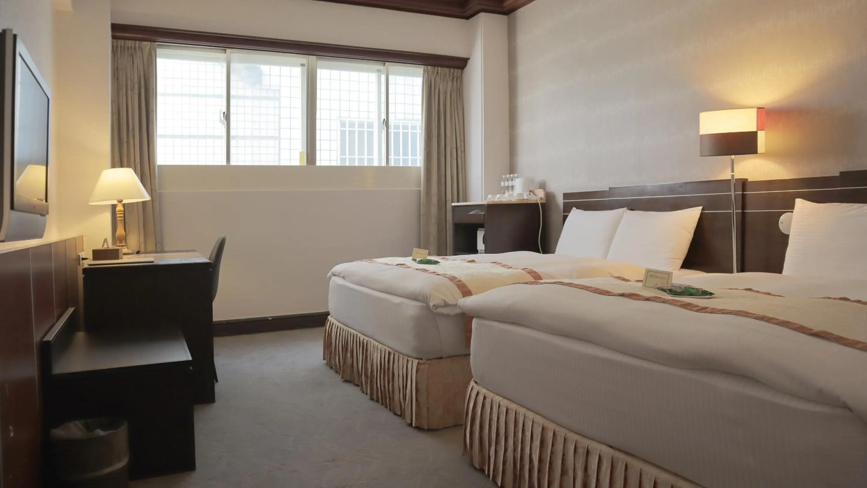 Photo of the whole room, Bed in Ho Fong Business Stay