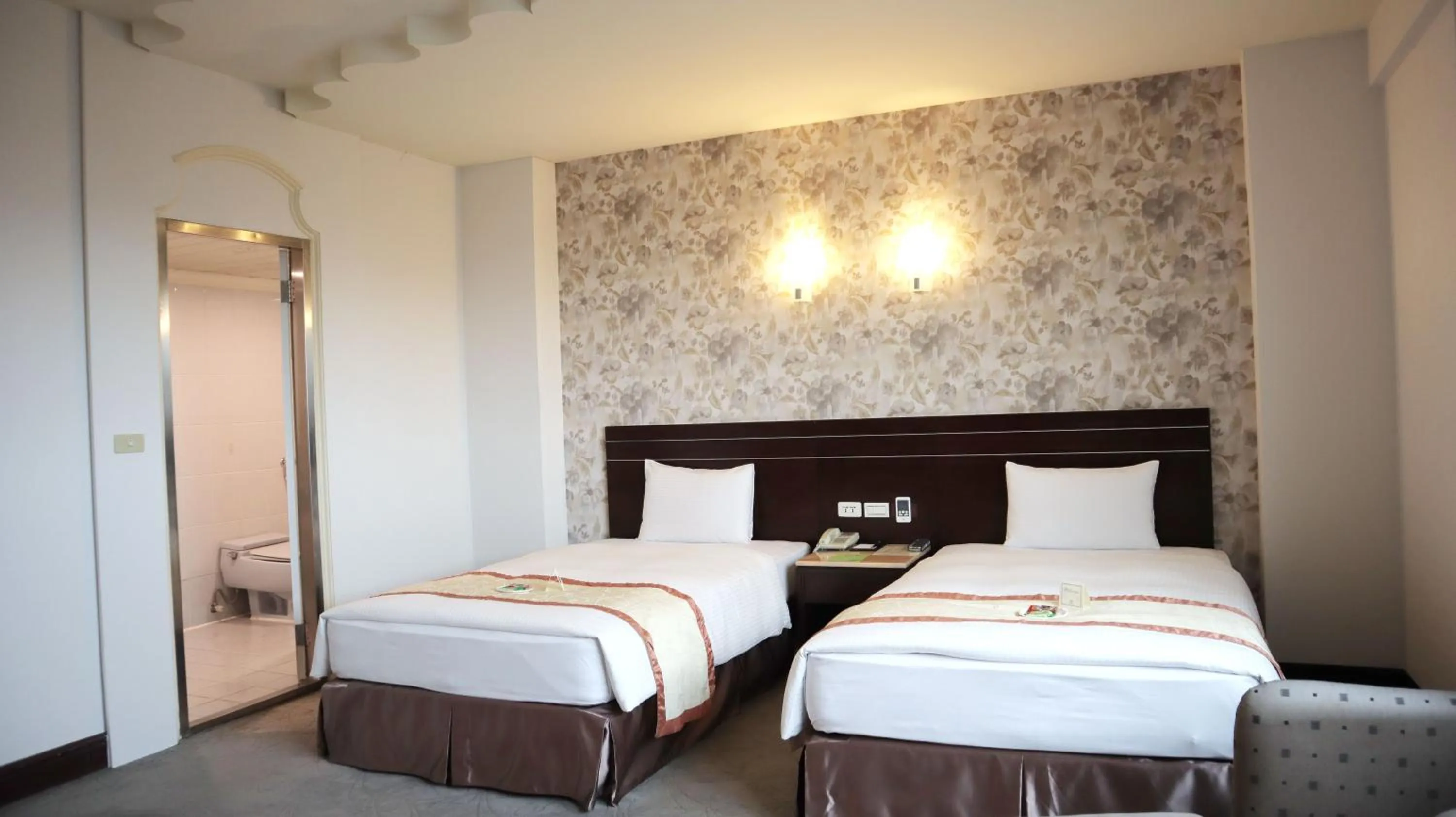 Photo of the whole room, Bed in Ho Fong Business Stay