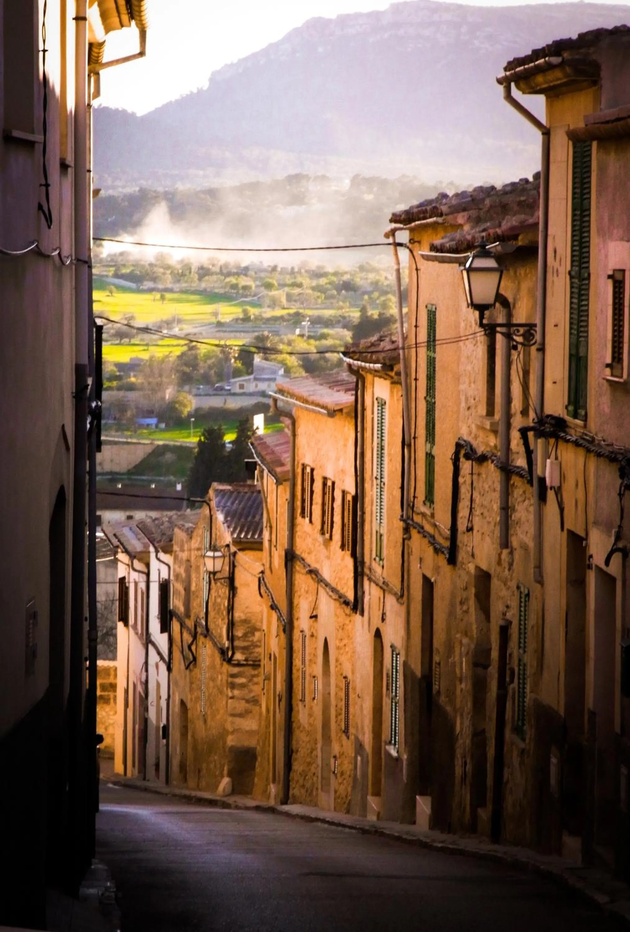 Neighbourhood in Embat - Hostel