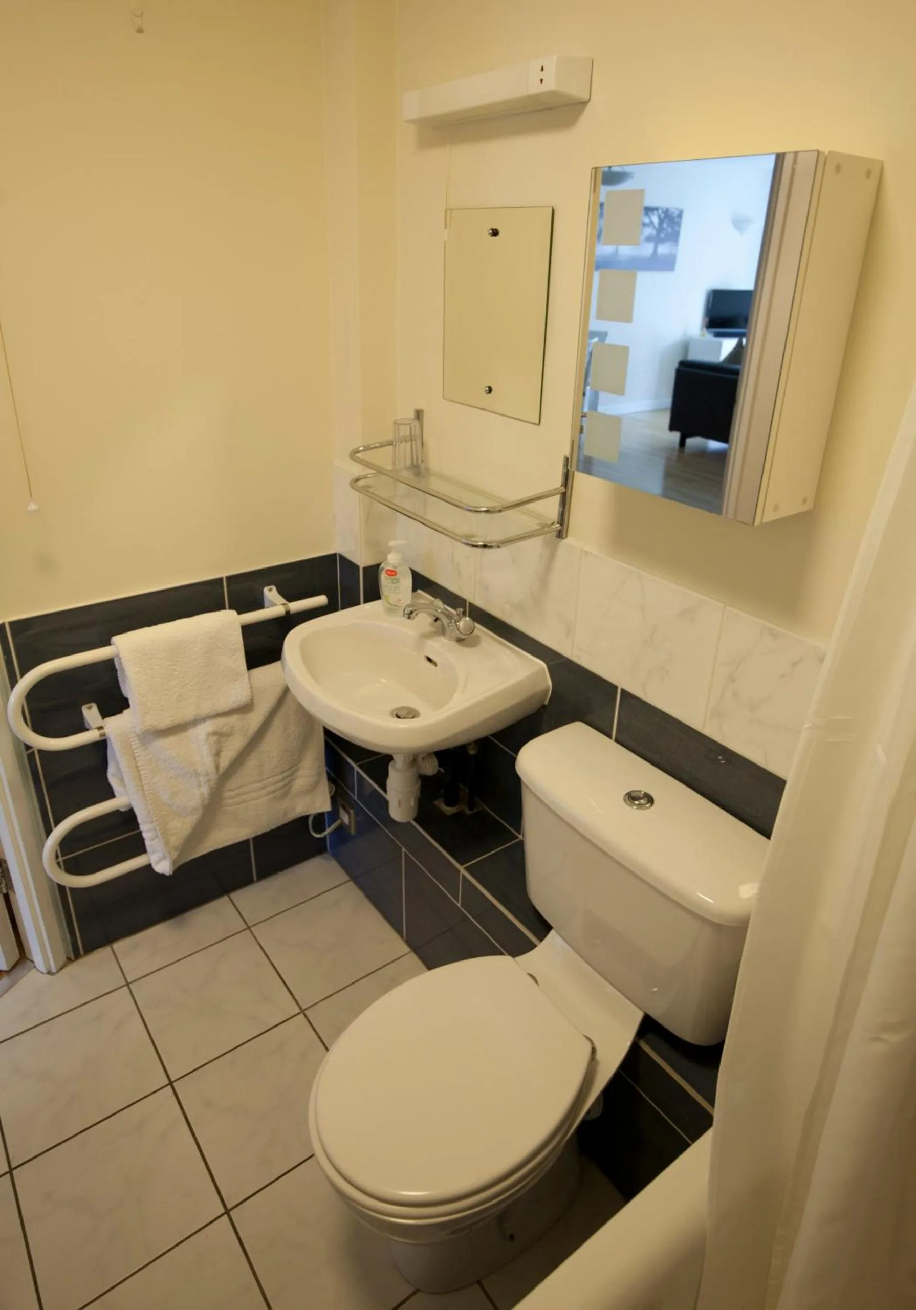 Bathroom in Toothbrush Apartments - Central Ipswich St Peters St