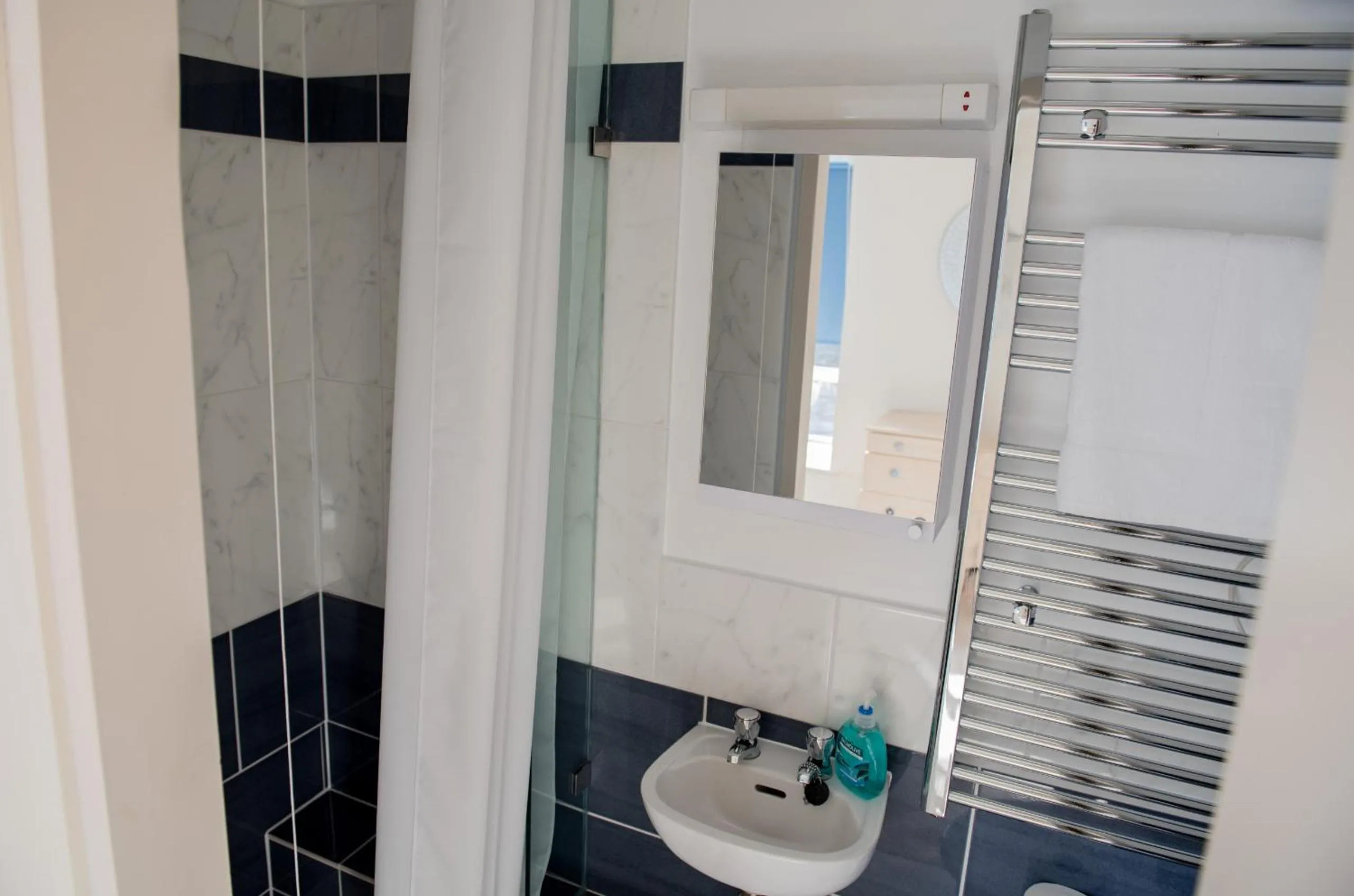 Bathroom in Toothbrush Apartments - Central Ipswich St Peters St