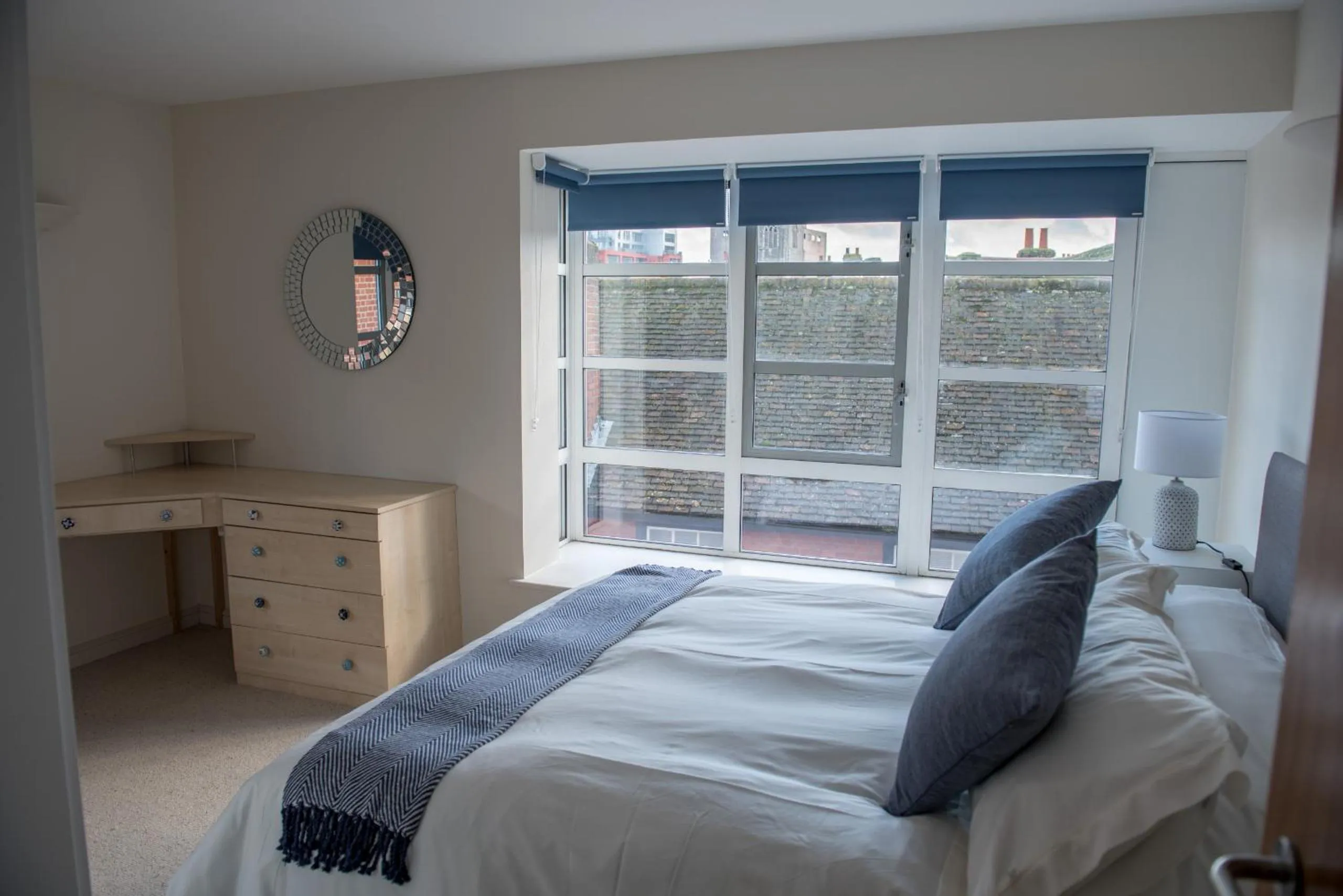 Bed in Toothbrush Apartments - Central Ipswich St Peters St