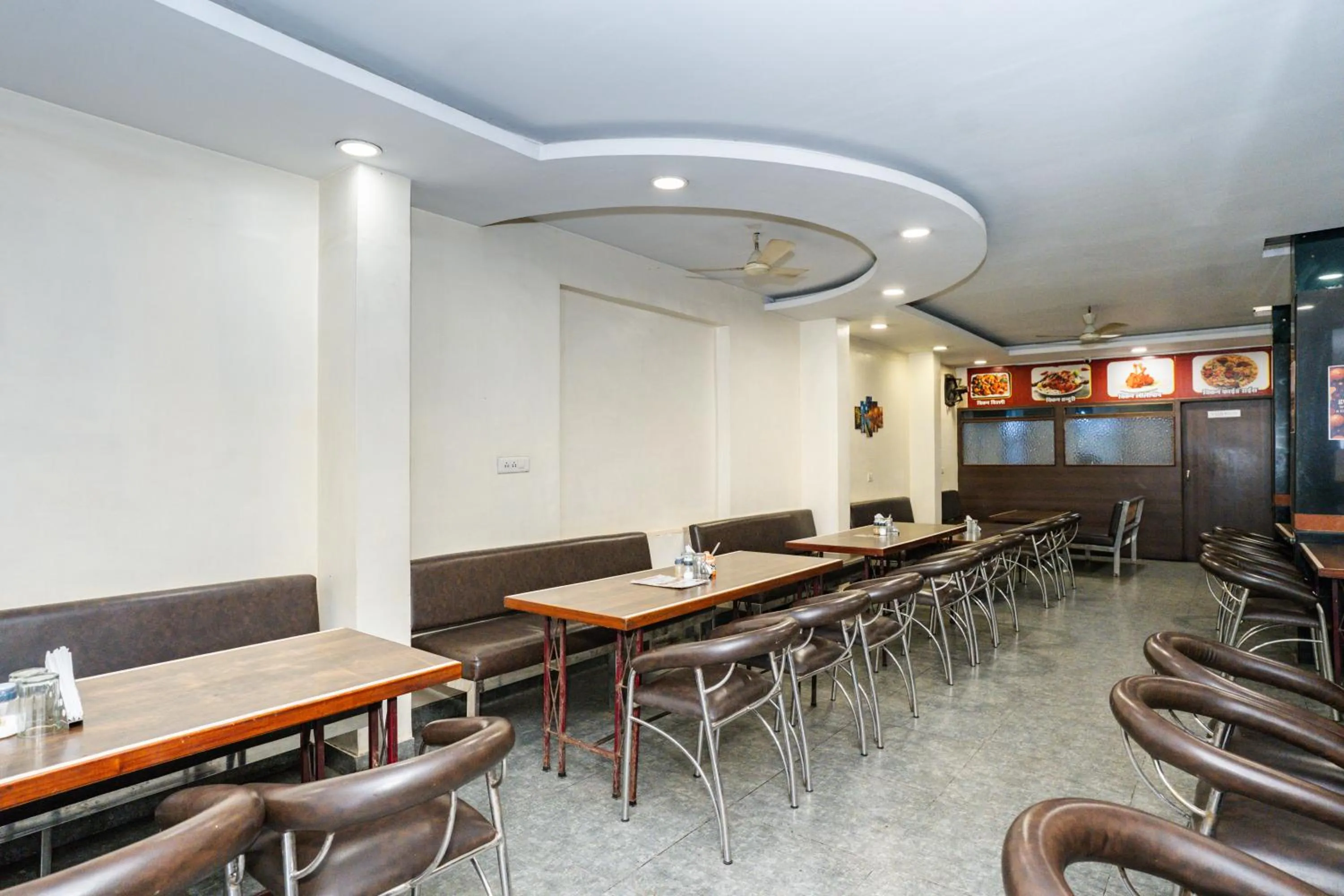 Restaurant/places to eat in Hotel Sun-Om