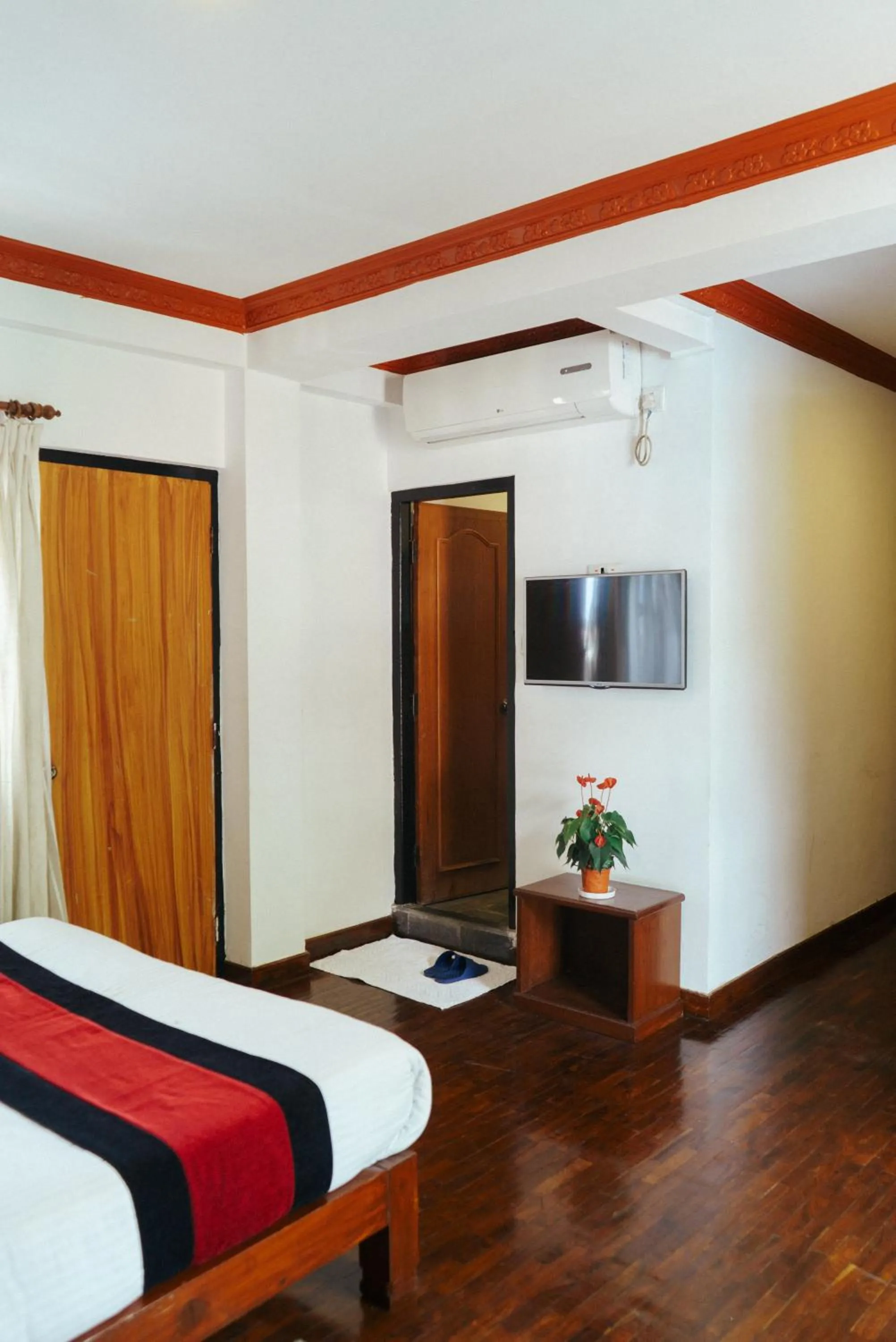 TV and multimedia, Bed in Eco Home Kathmandu