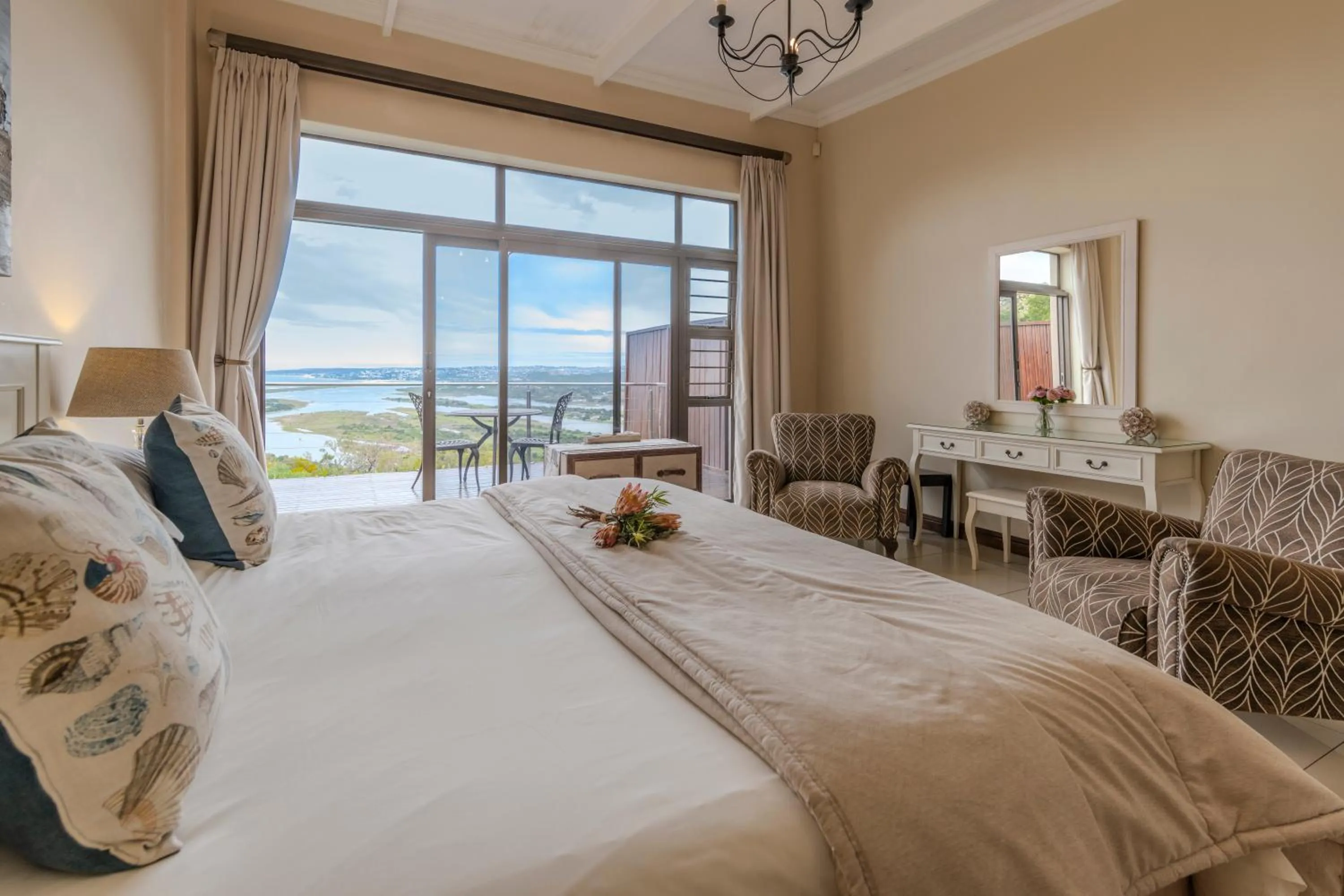 Bed in Alkantmooi Private Nature Reserve - Keursee