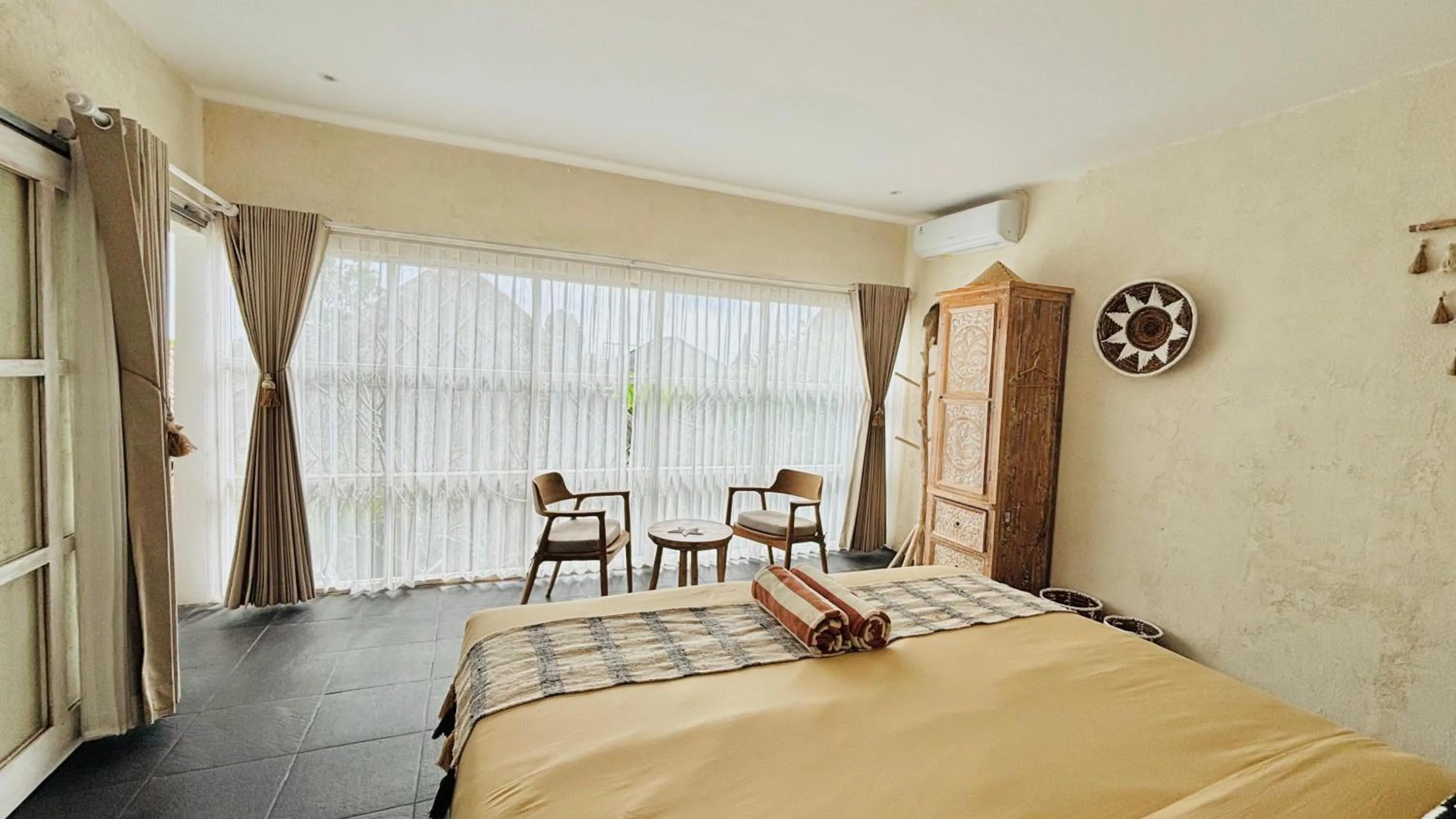 Bed in Le Yanandra Bali Resort