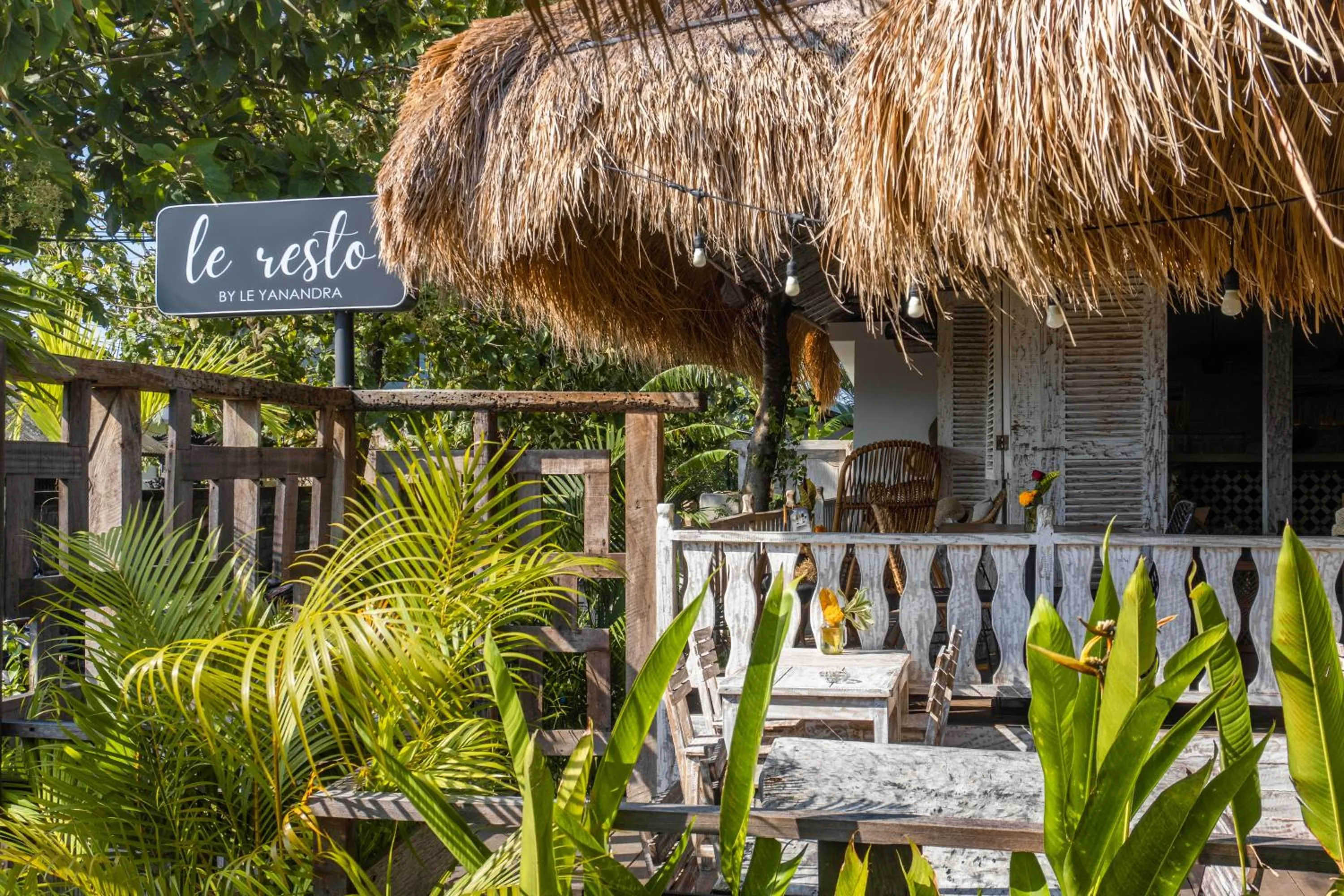 Restaurant/places to eat in Le Yanandra Bali Resort