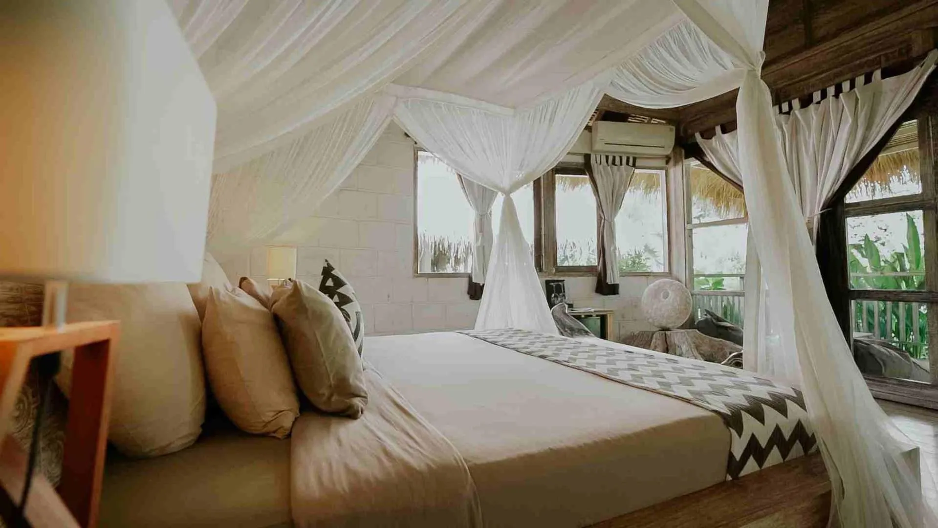 Bed in Le Yanandra Bali Resort