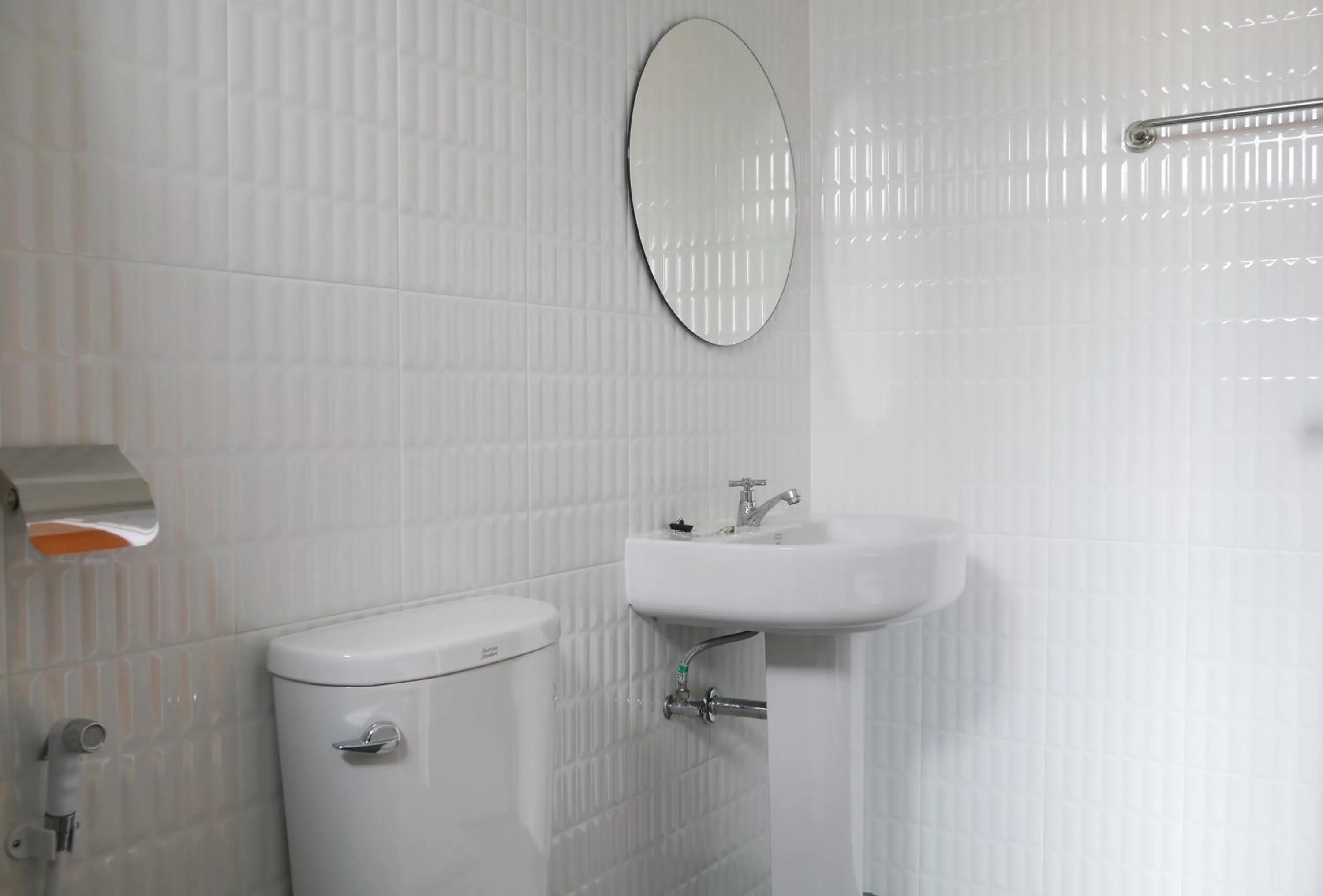 Toilet in Baan Mai Guest House