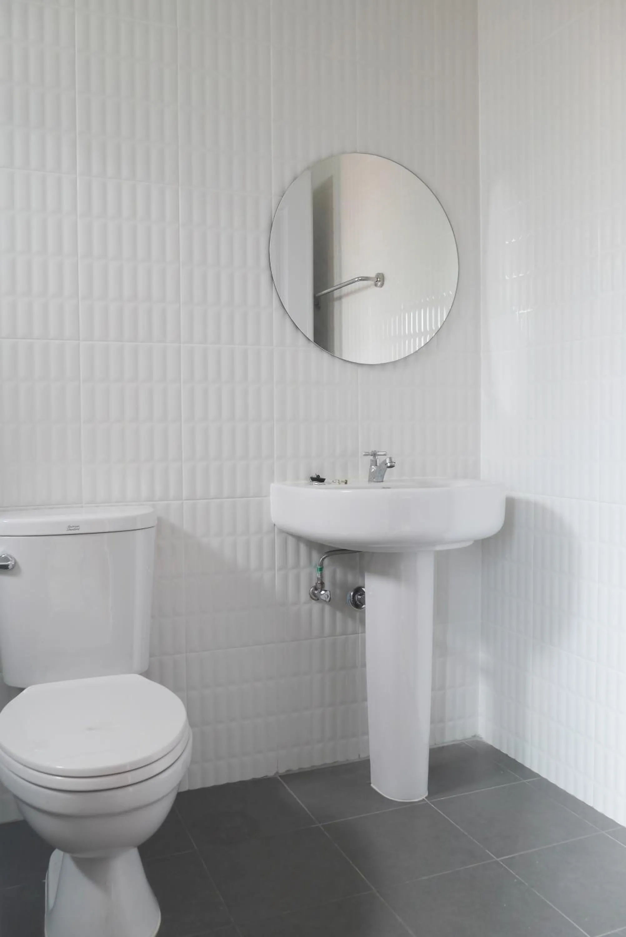 Toilet in Baan Mai Guest House