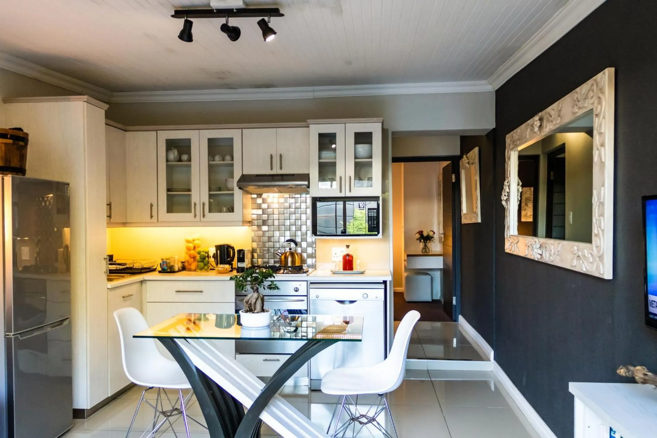One-Bedroom Apartment in Seagull Apartment Hermanus