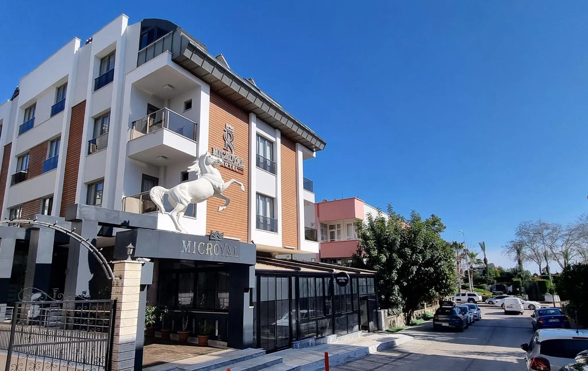 Property building in Microyal Hotel