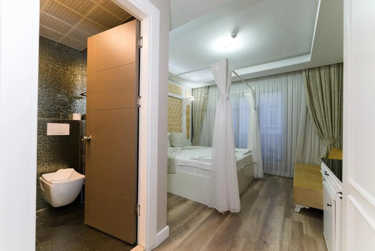 Photo of the whole room, Bed in Microyal Hotel