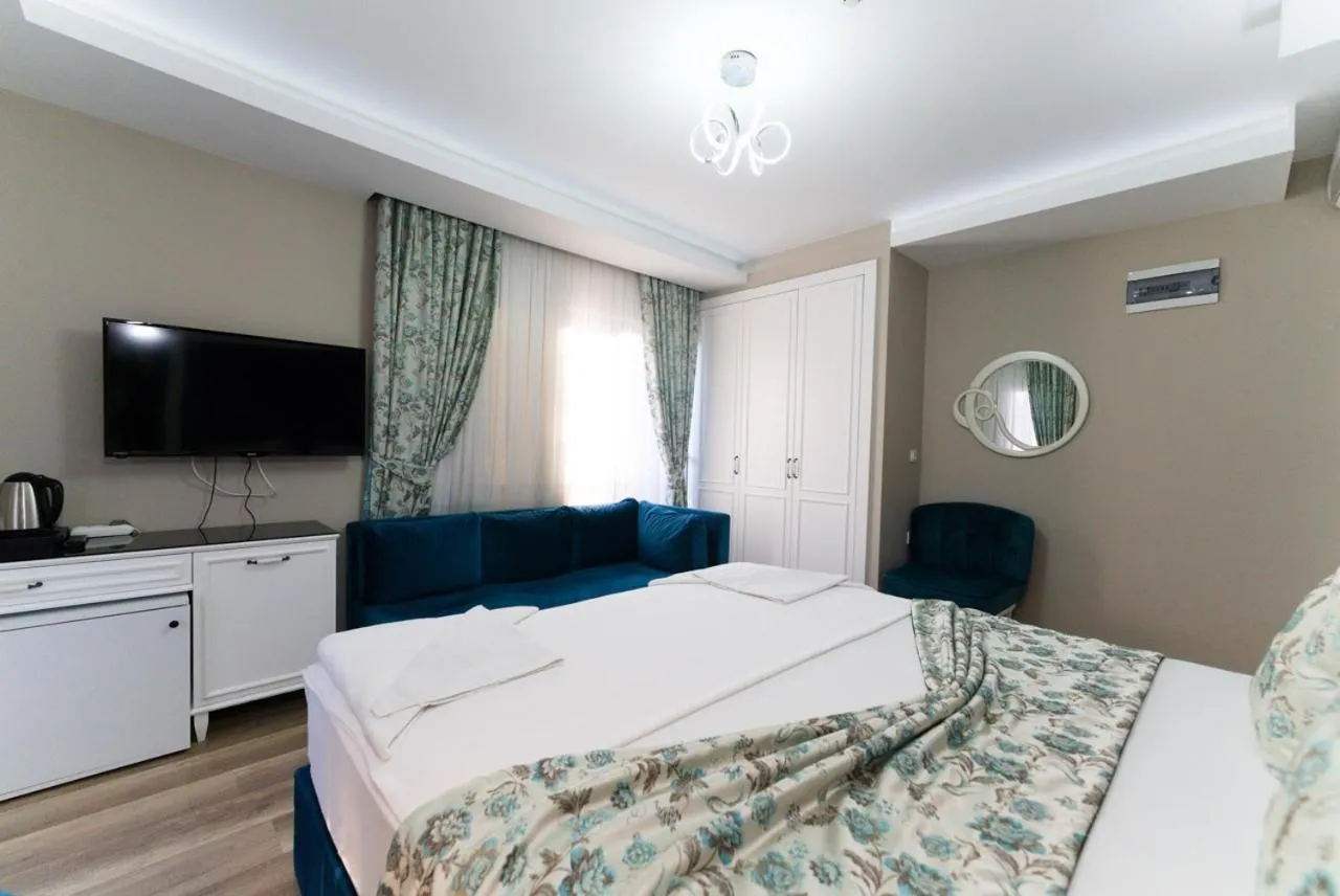 Photo of the whole room, Bed in Microyal Hotel