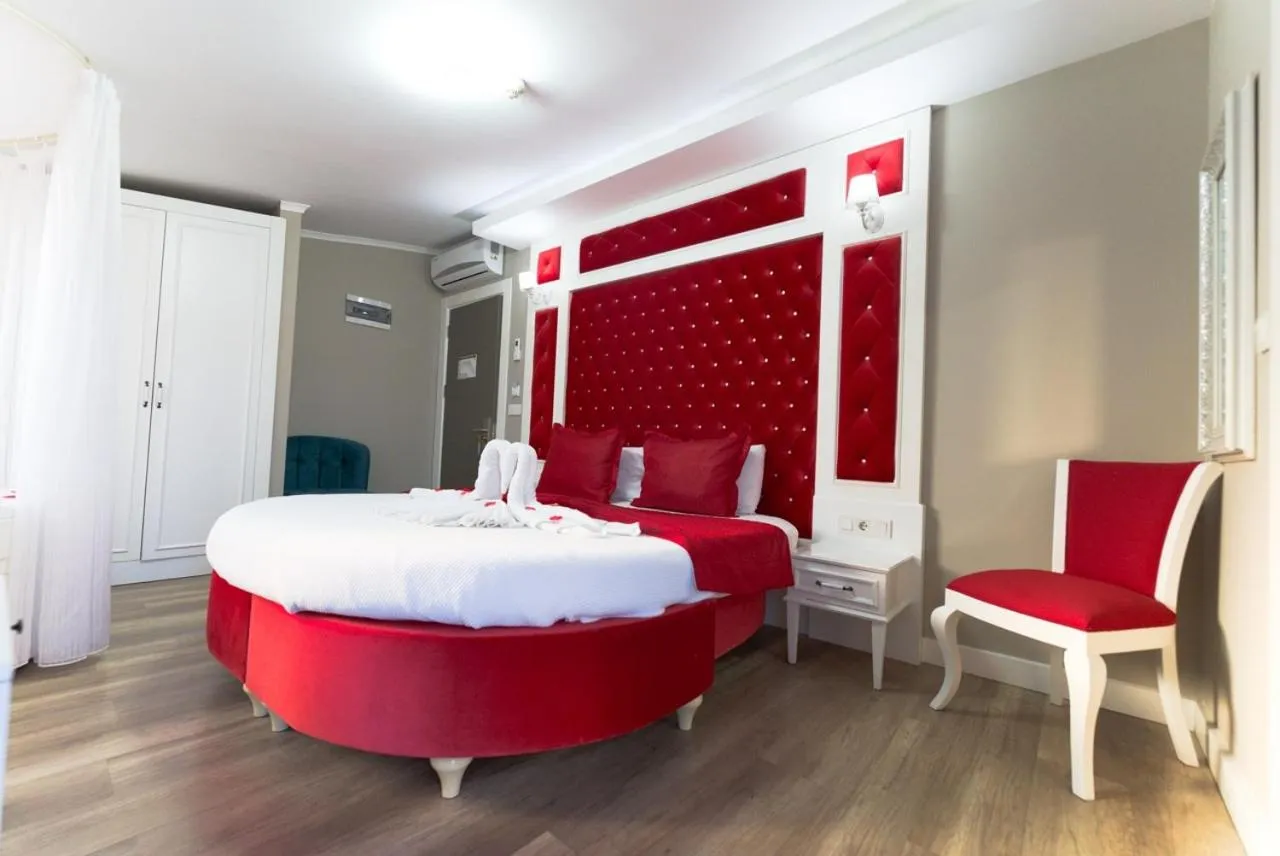 Photo of the whole room, Bed in Microyal Hotel