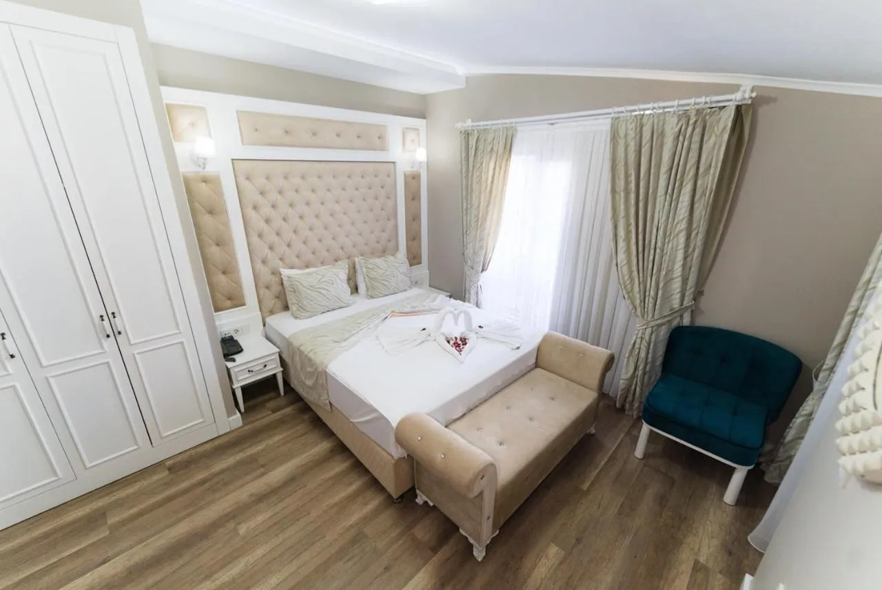 Photo of the whole room, Bed in Microyal Hotel
