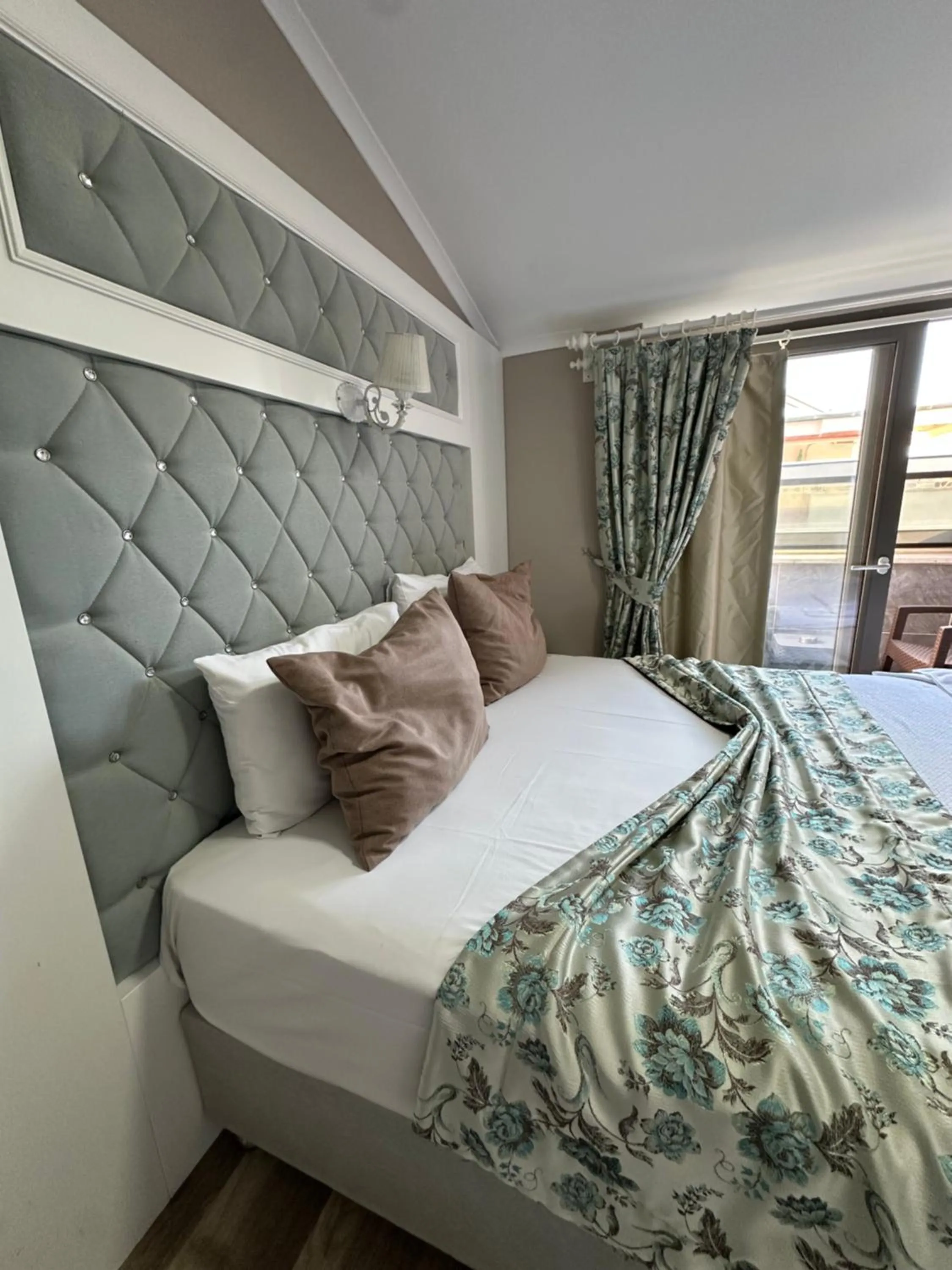 Photo of the whole room, Bed in Microyal Hotel