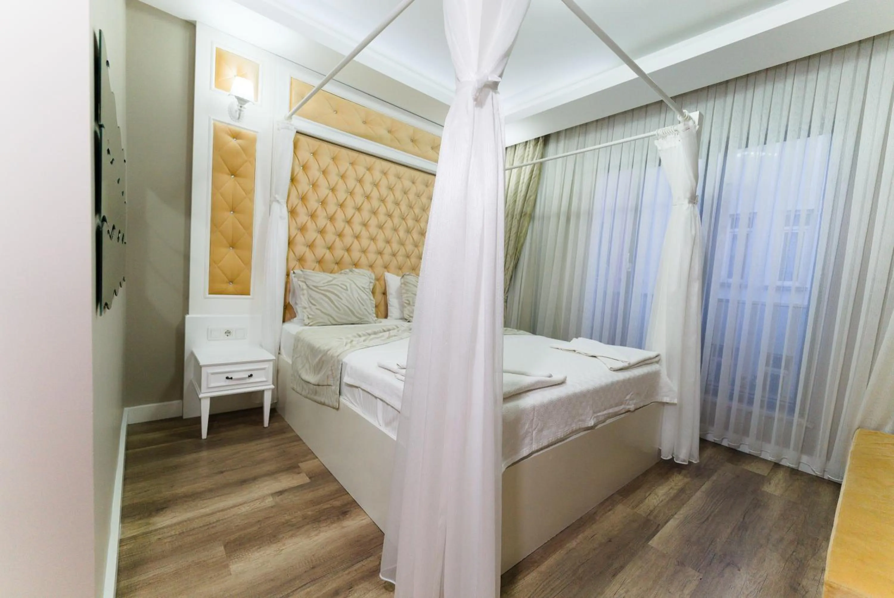 Photo of the whole room, Bed in Microyal Hotel