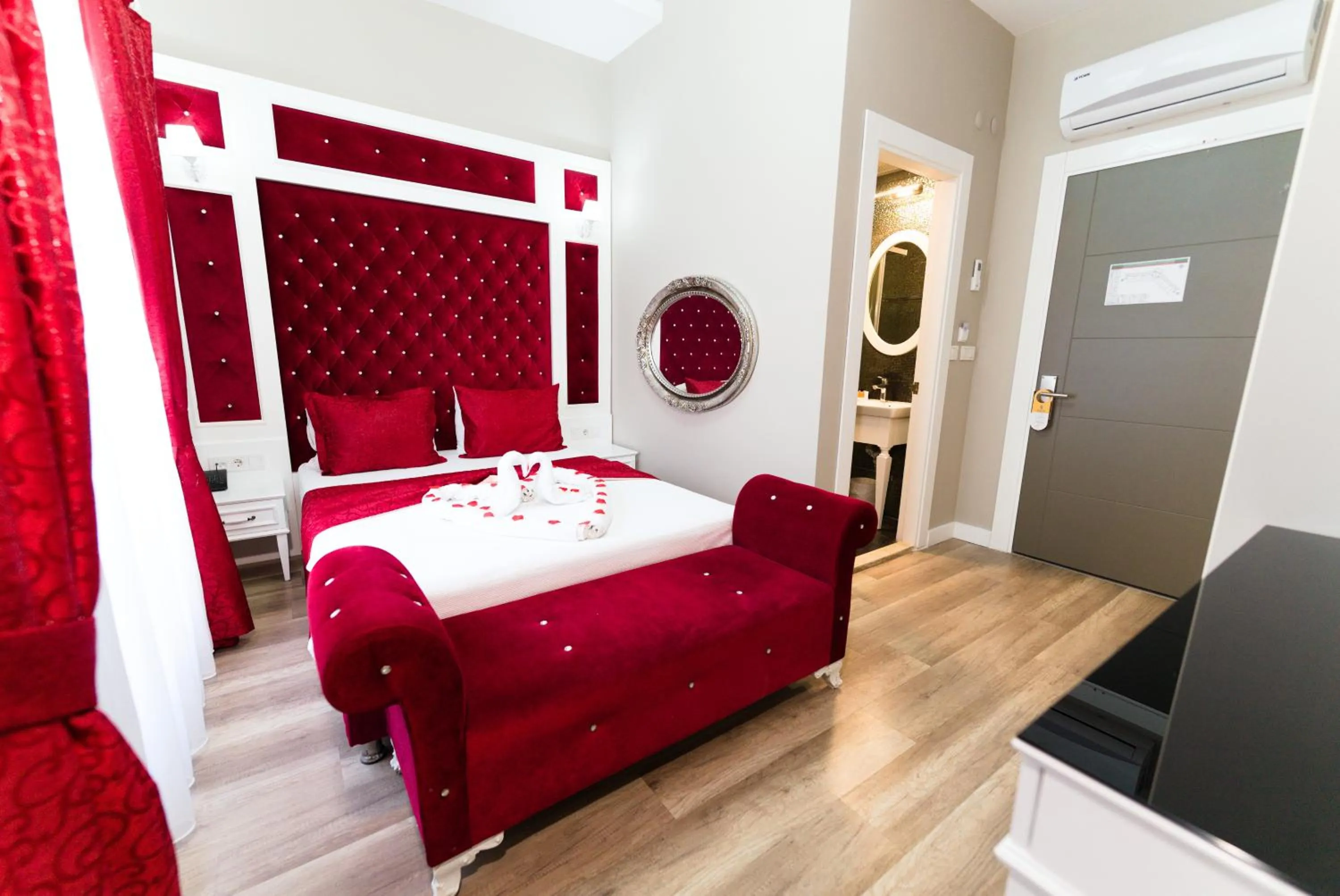 Photo of the whole room, Bed in Microyal Hotel