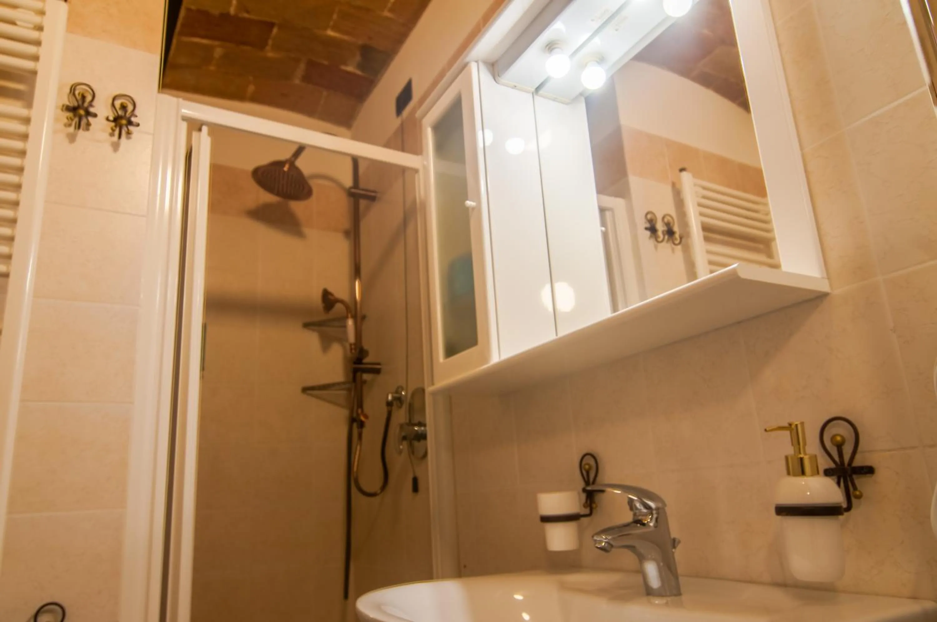 Bathroom in Umbrian Concierge - Alla Rocca