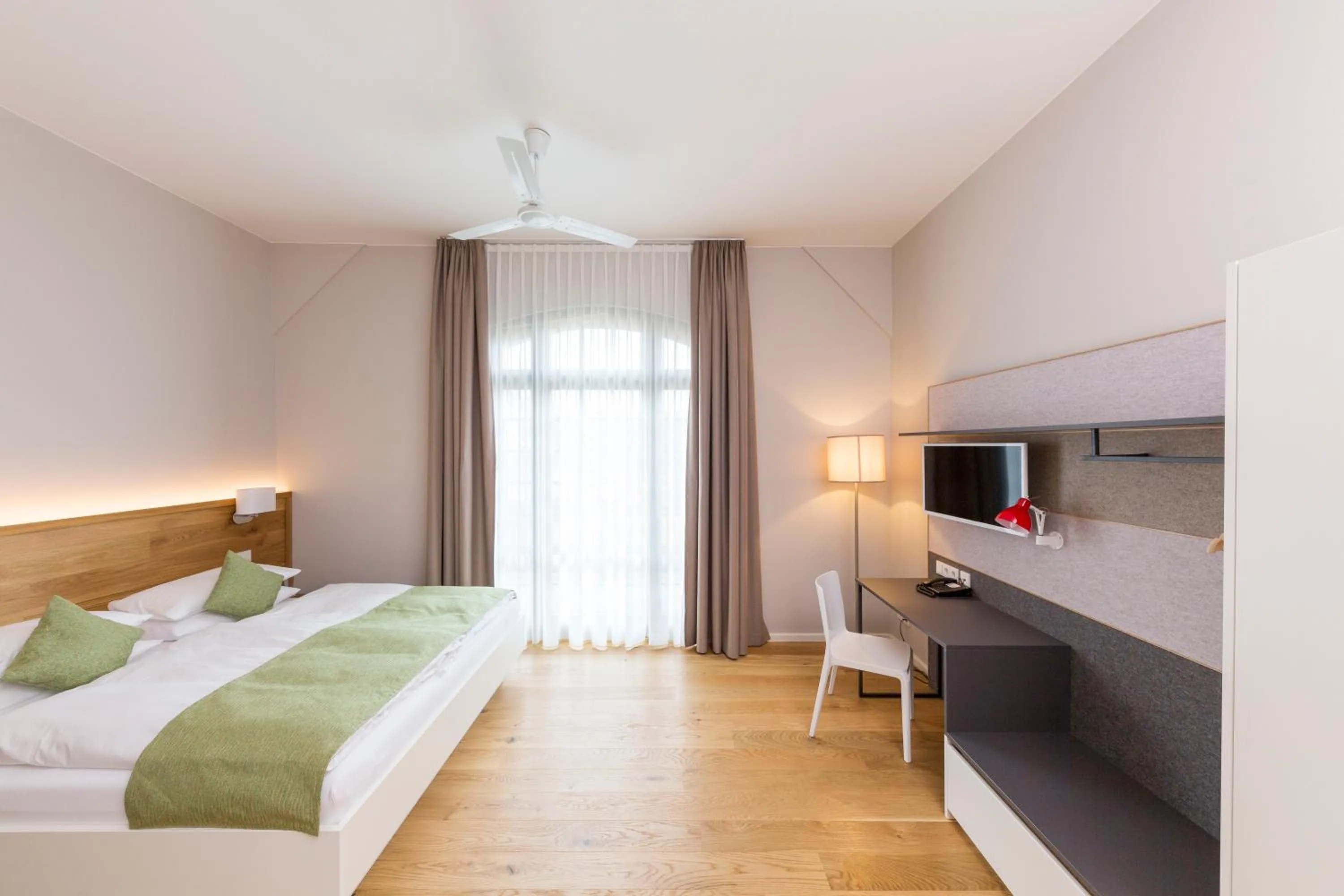 Photo of the whole room, Bed in Paulinenhof