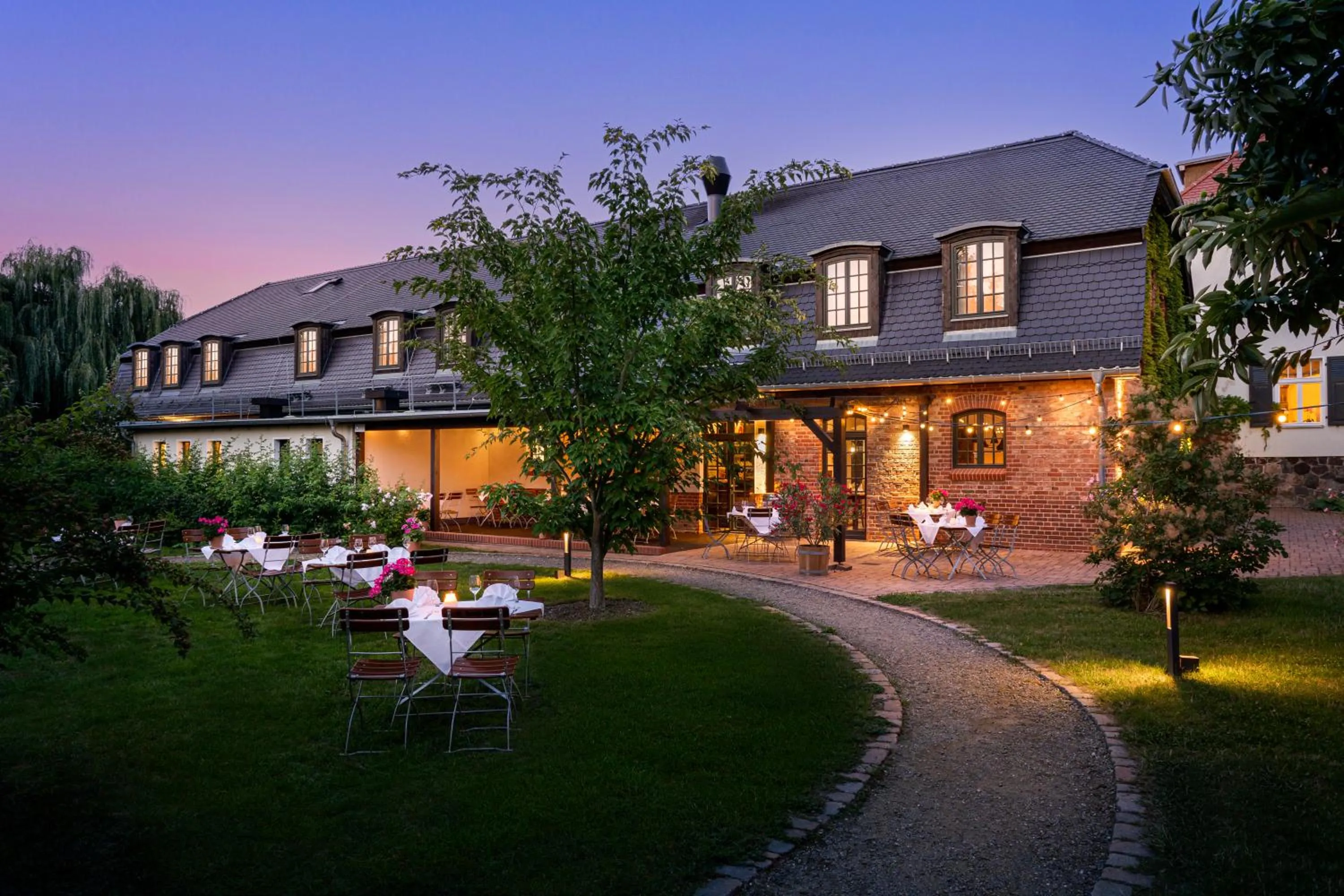 Property building in Paulinenhof