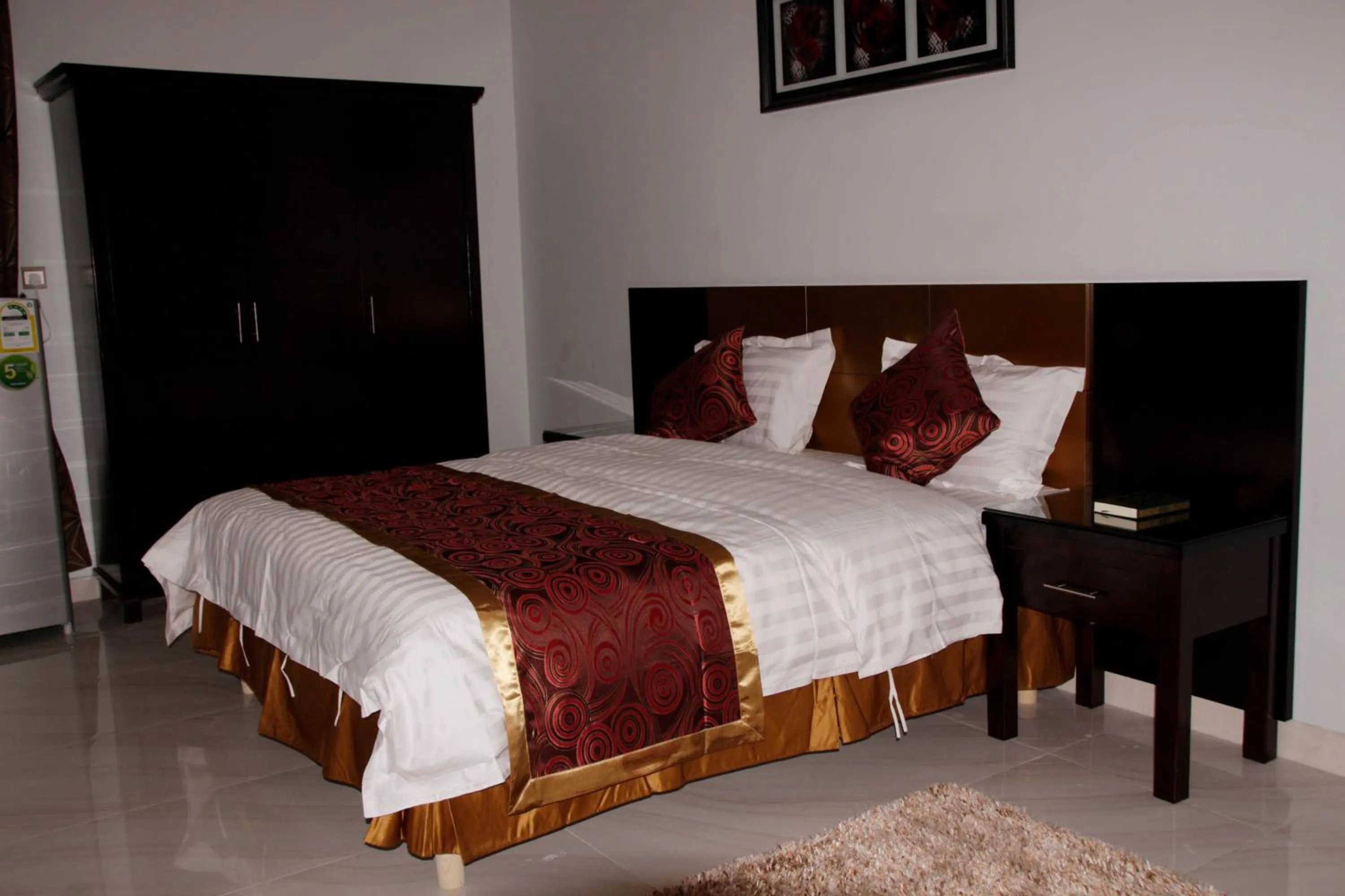 Bedroom, Bed in Aros Al Faisaliah Furnished Units