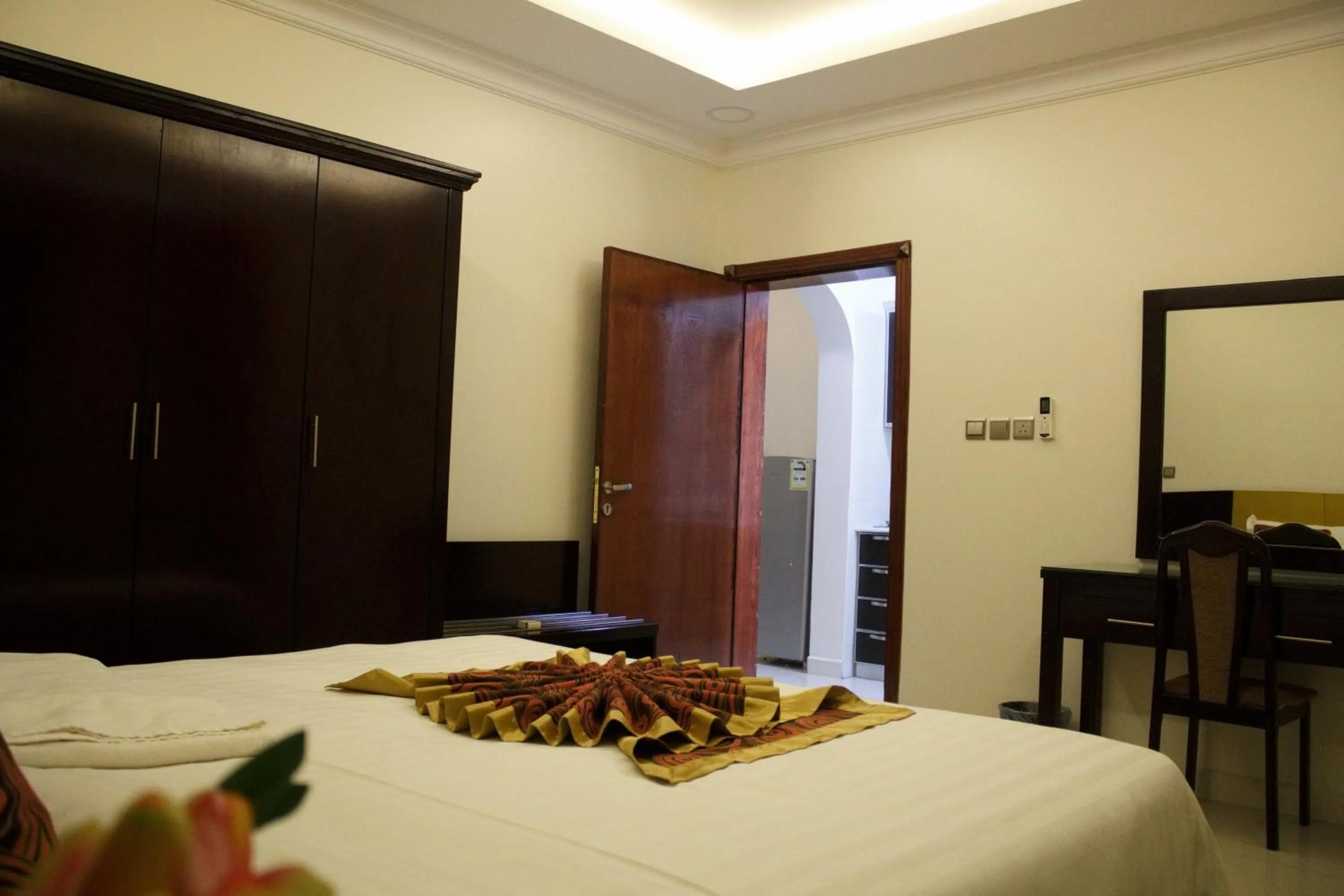 Bedroom, Bed in Aros Al Faisaliah Furnished Units