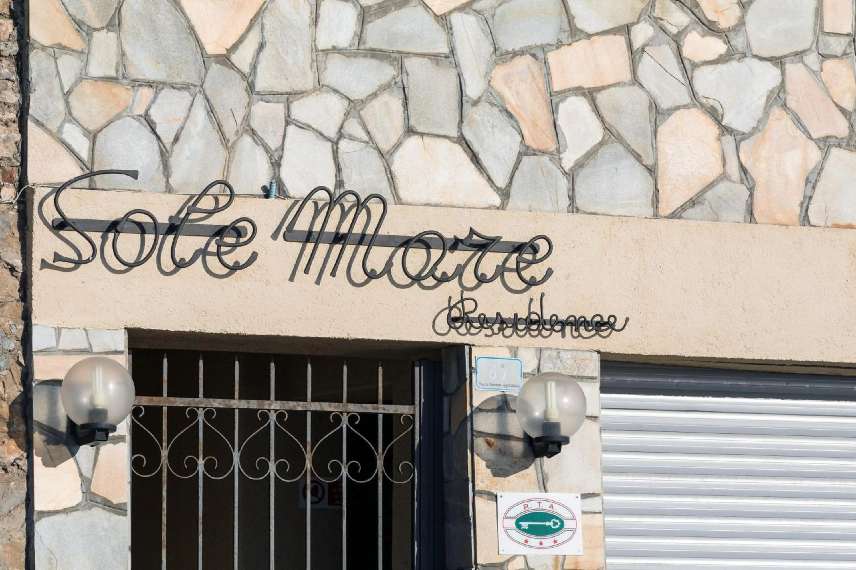 Residence Sole Mare Alaxi Hotels