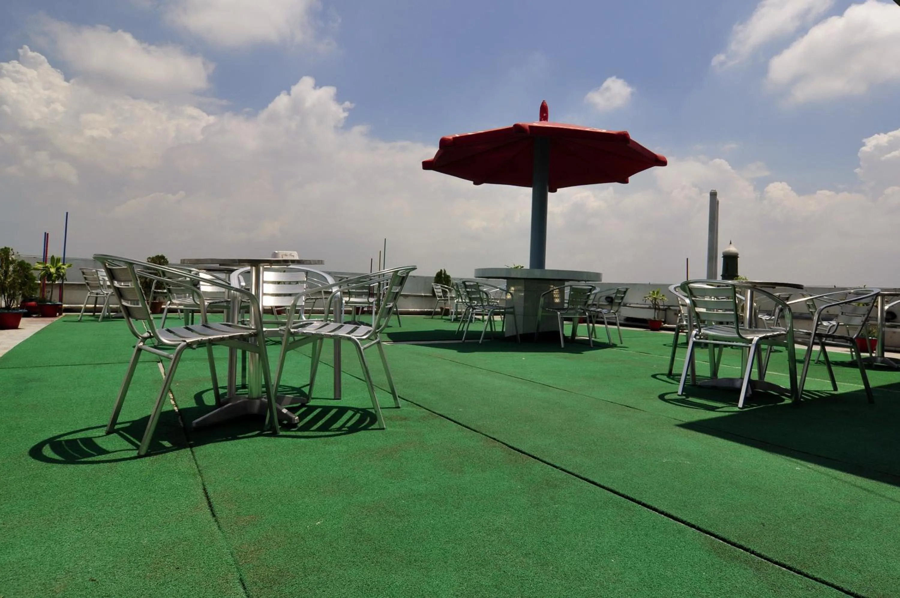 Day in Holiday Xpress