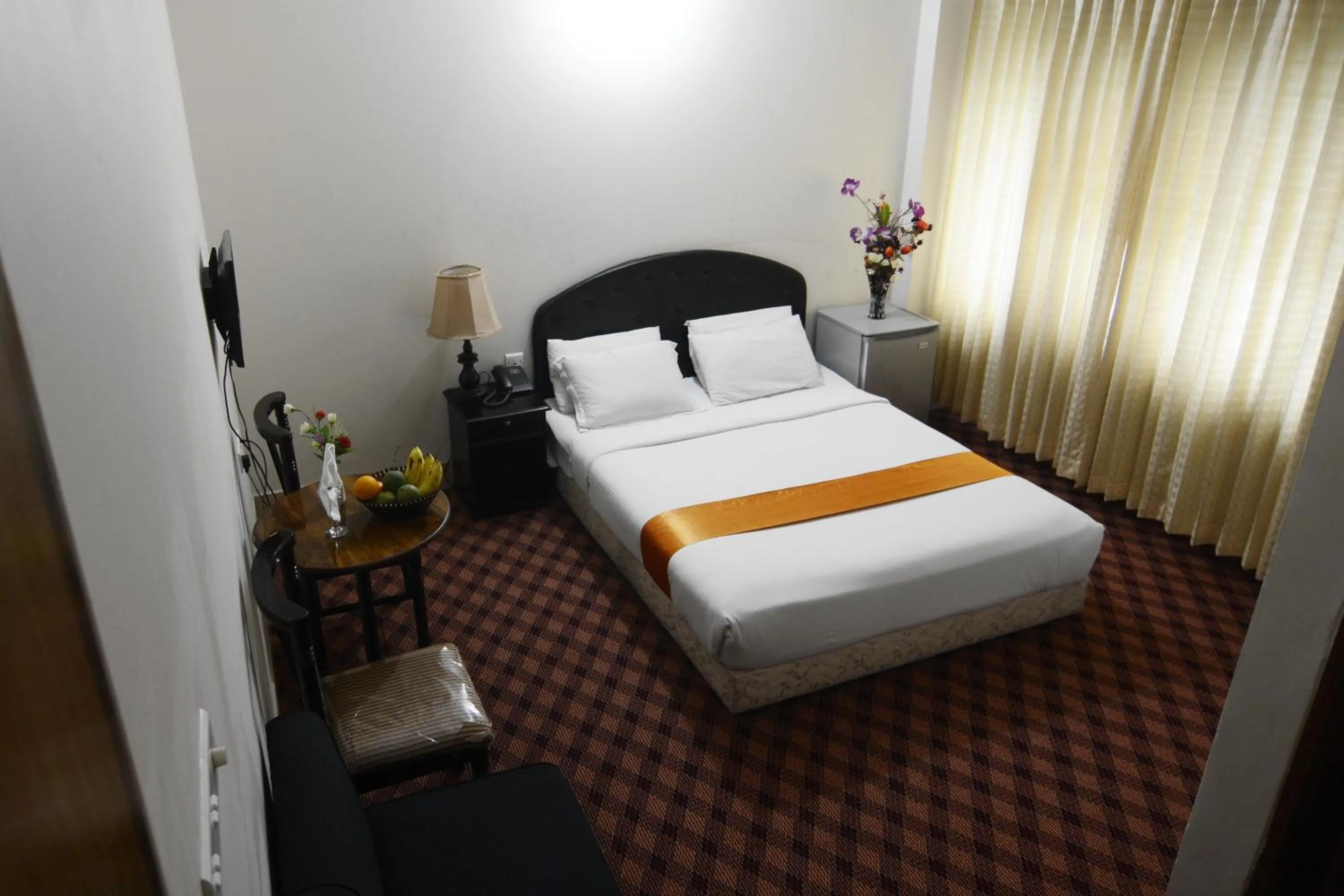 Photo of the whole room, Bed in Holiday Xpress