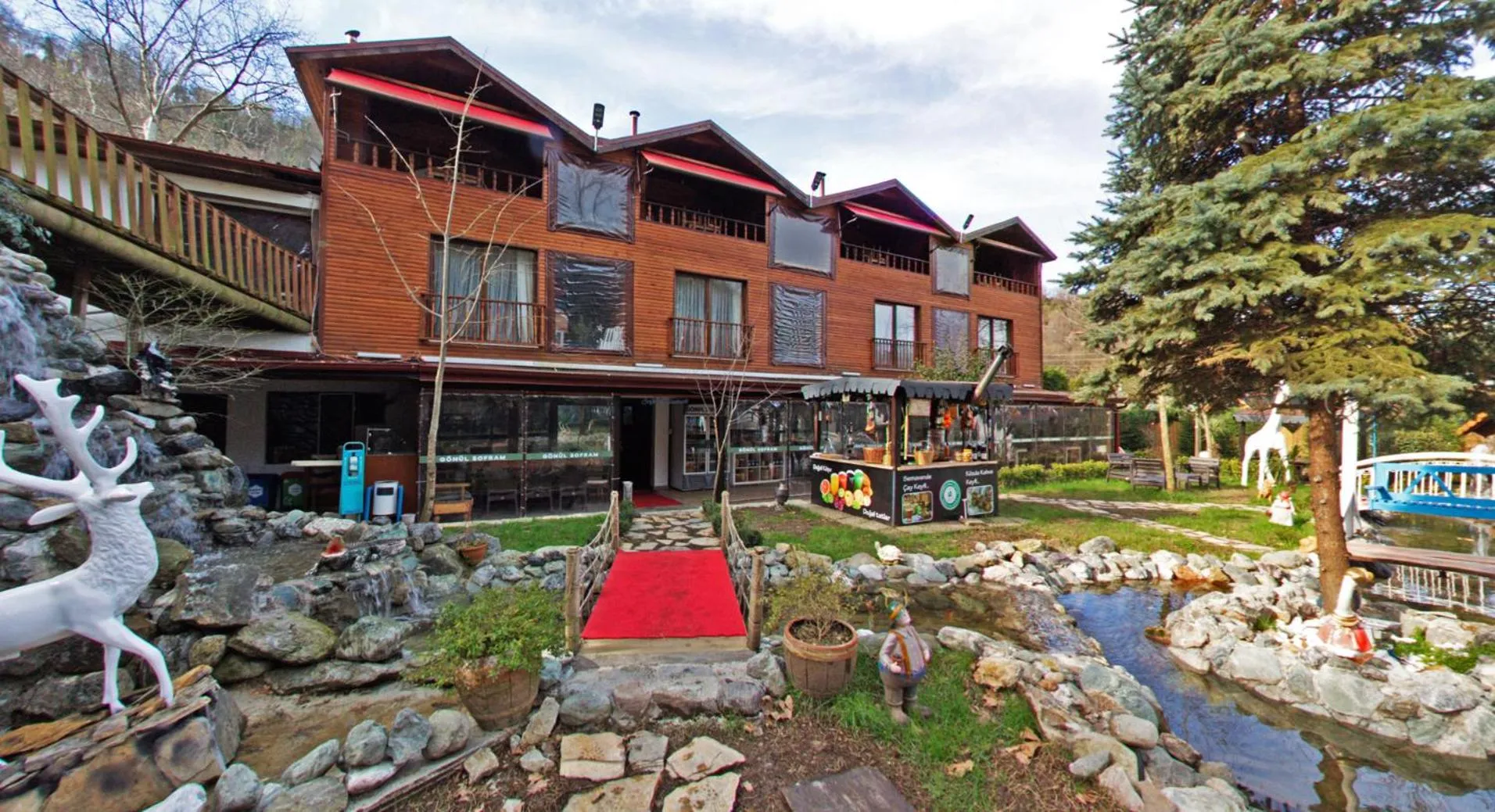 Property building in Sapanca Gönül Sofram Hotel & Bungalow & Villas