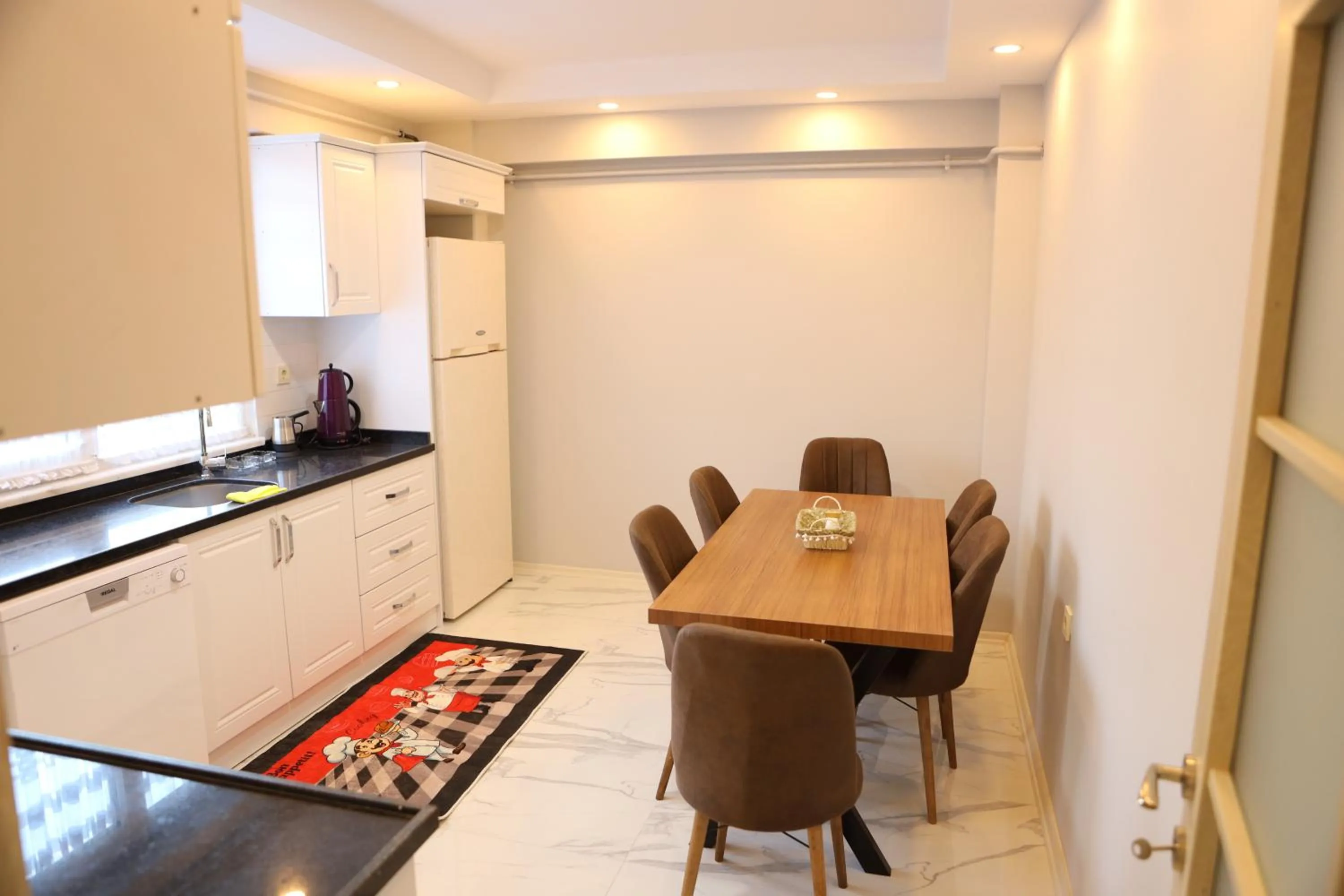 Kitchen or kitchenette in Sapanca Gönül Sofram Hotel & Bungalow & Villas