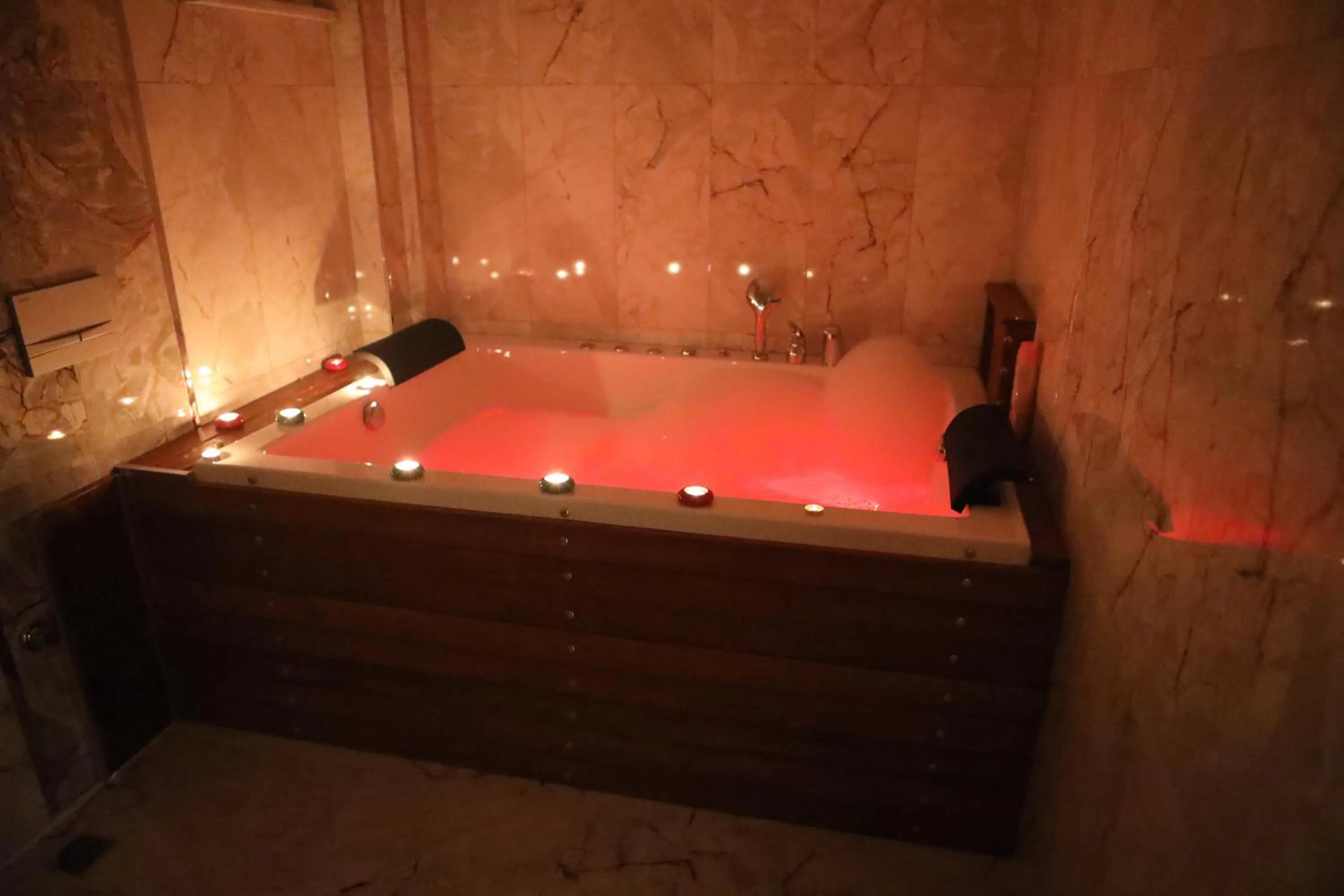 Hot Tub in Sapanca Gönül Sofram Hotel & Bungalow & Villas