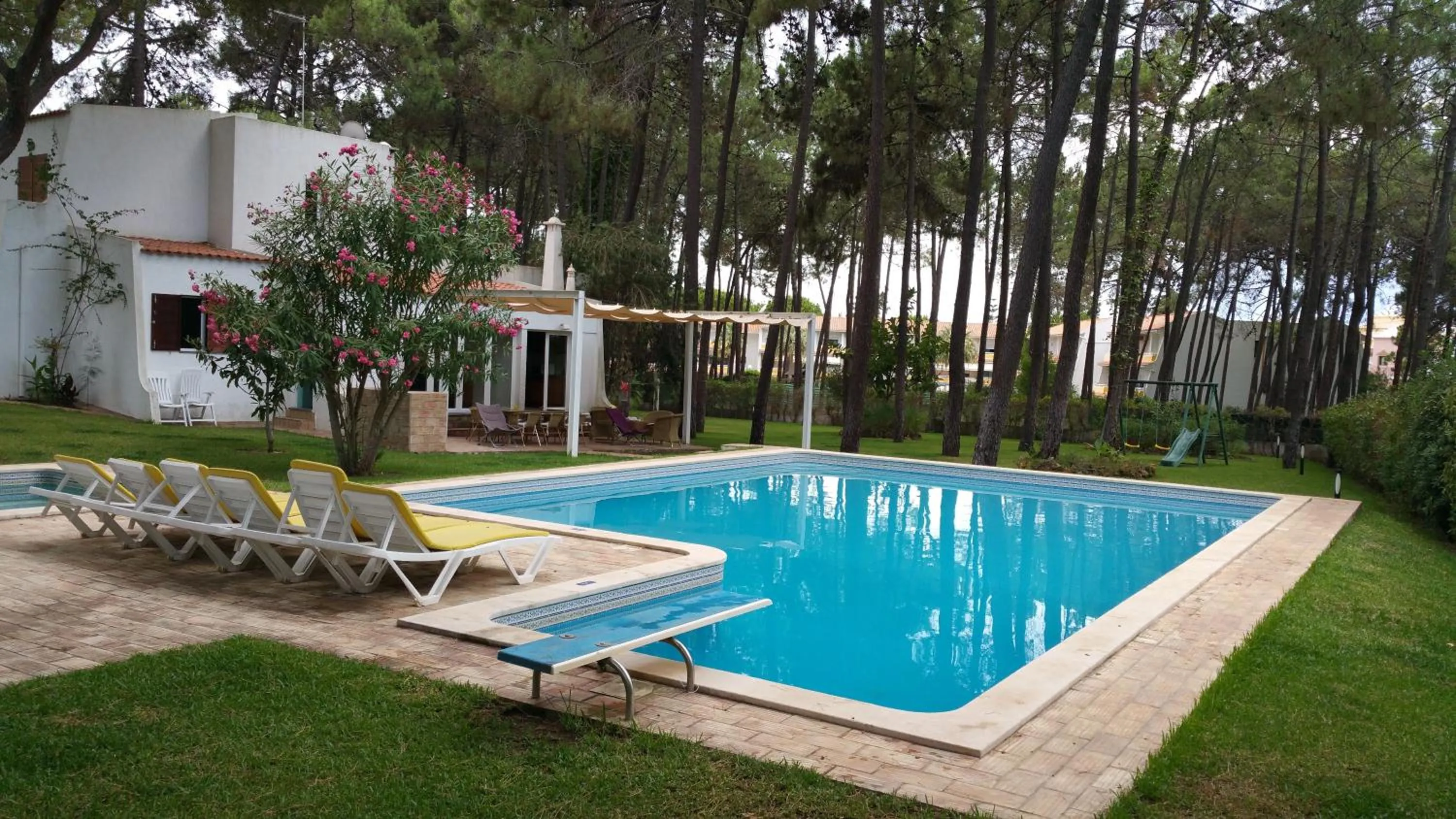 Swimming pool in Villapinheiros