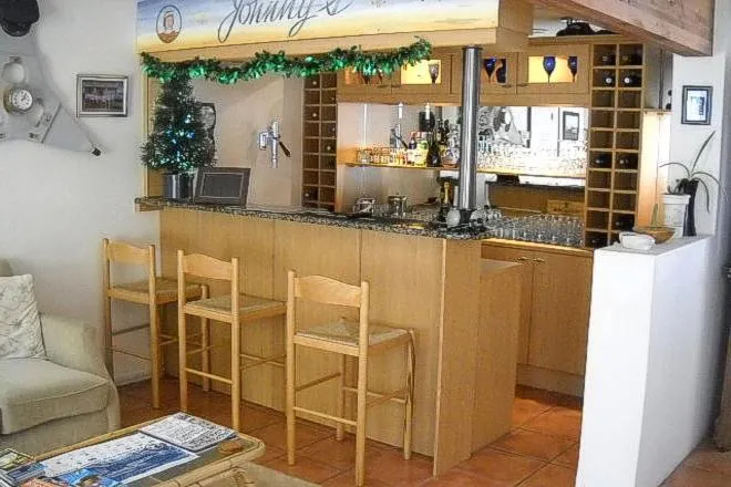 Lounge or bar in Baleia Guest Lodge