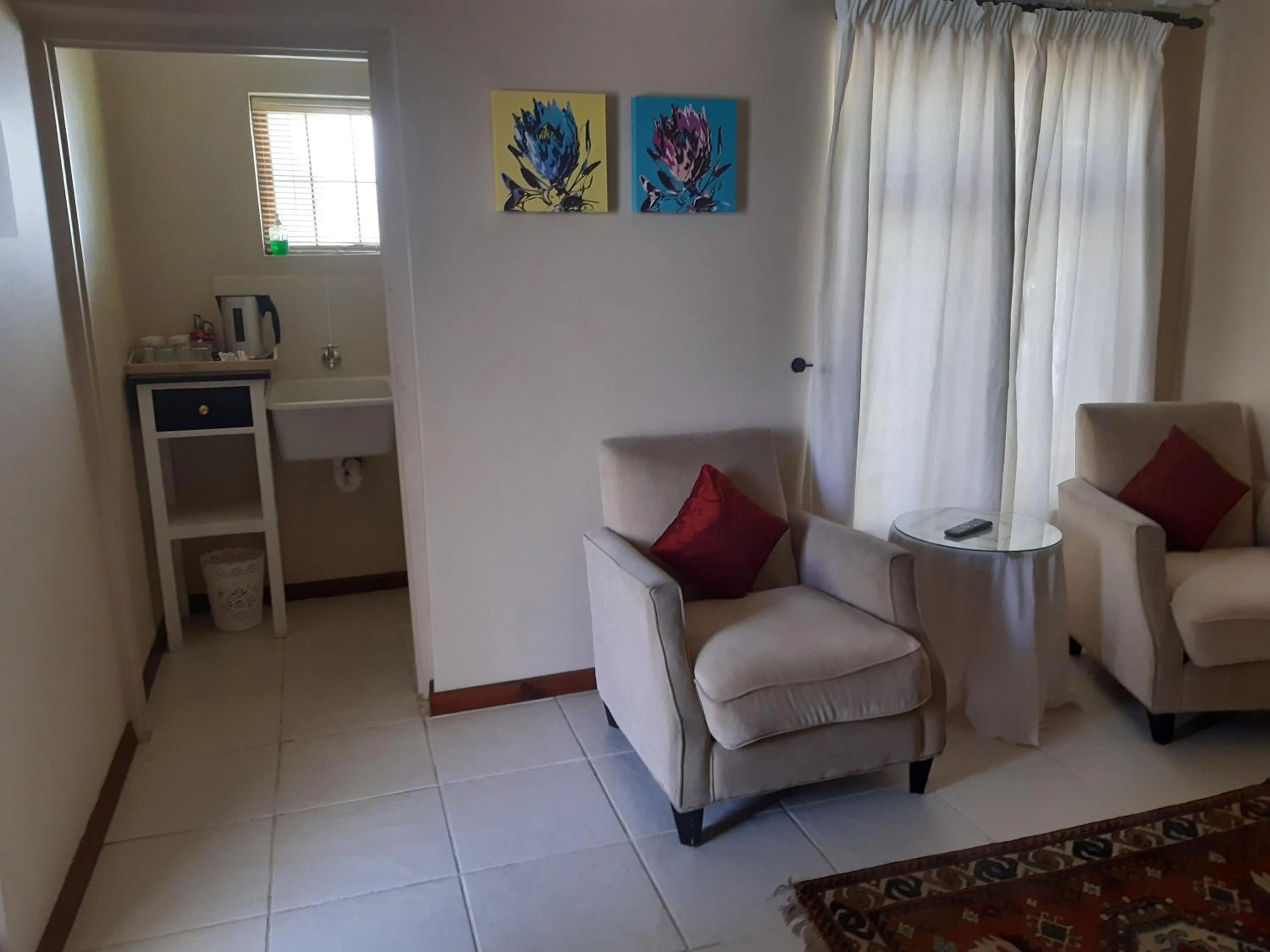 Seating area in Baleia Guest Lodge