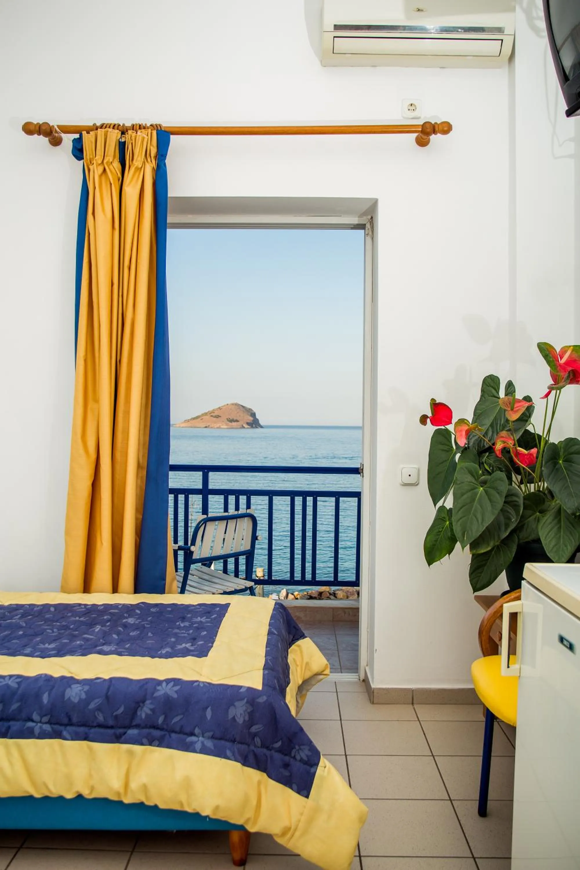 Sea view, Bed in Kiani Akti