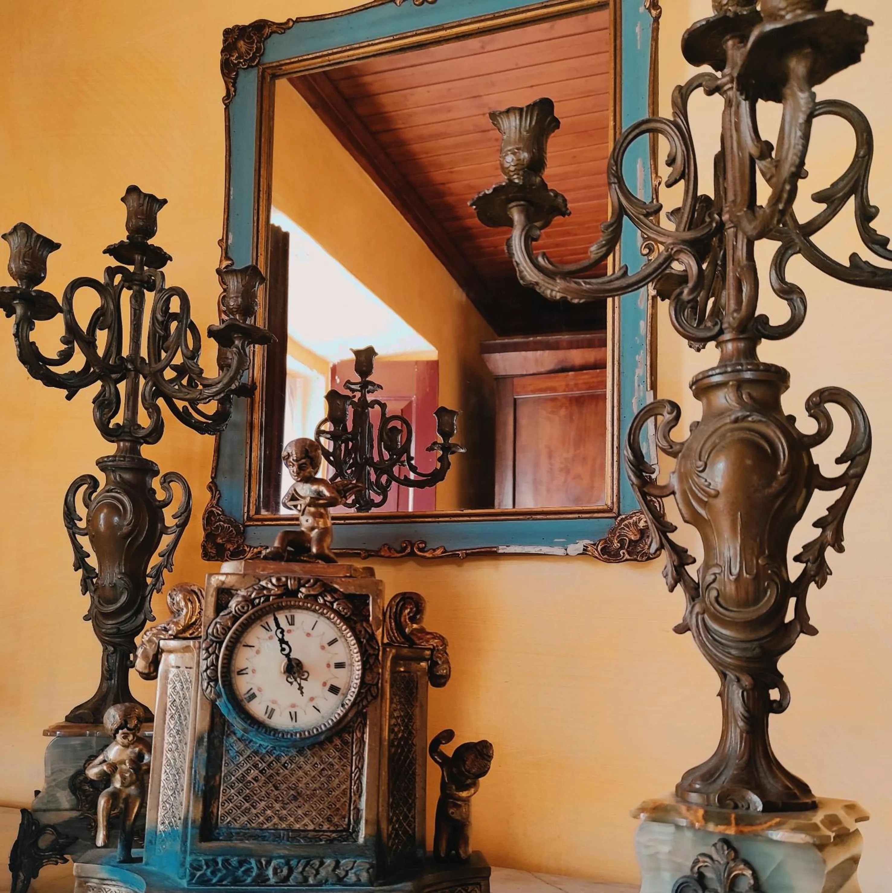 Decorative detail in Casas da Quinta da Cancela